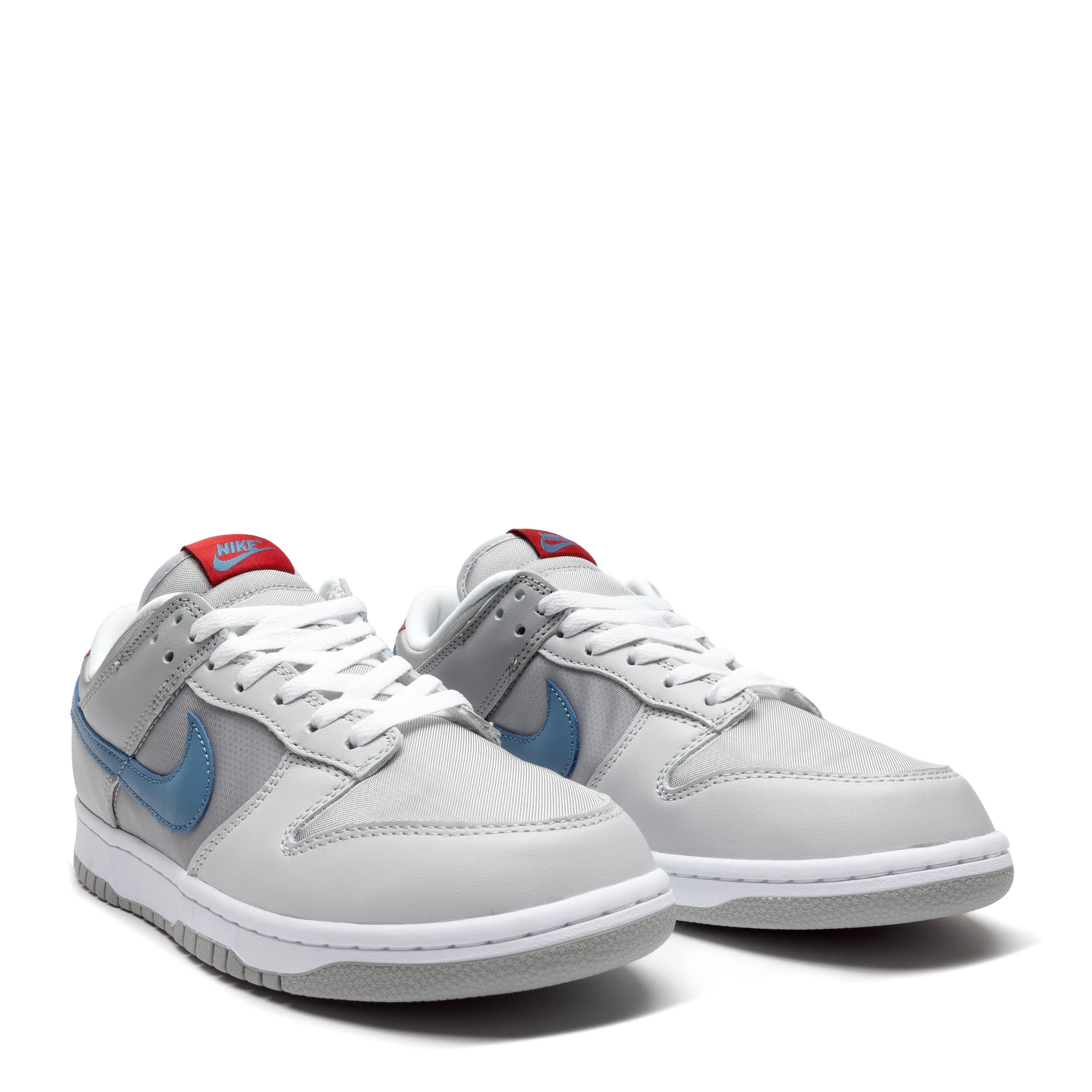 DUNK LOW QS SILVER SURFER