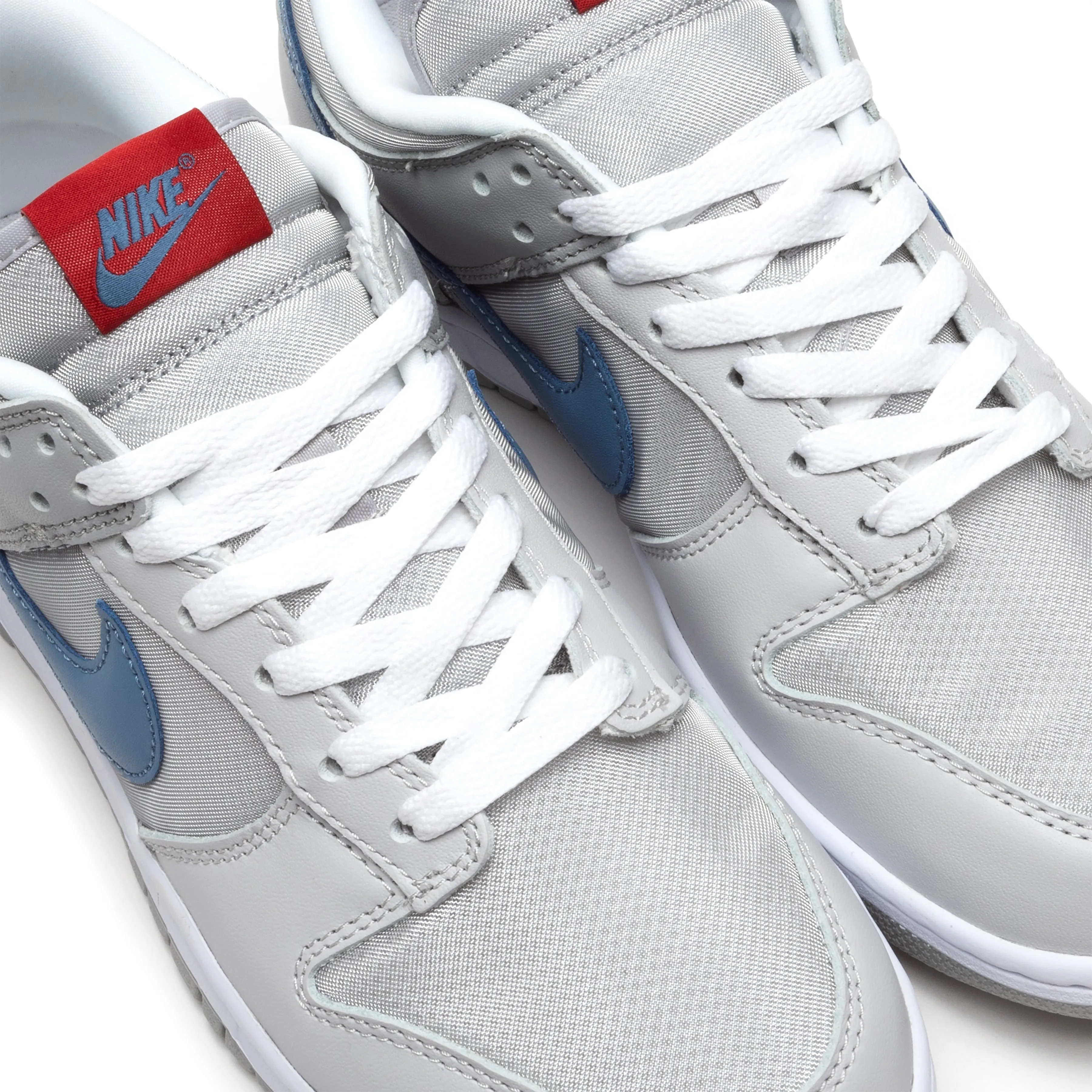 DUNK LOW QS SILVER SURFER