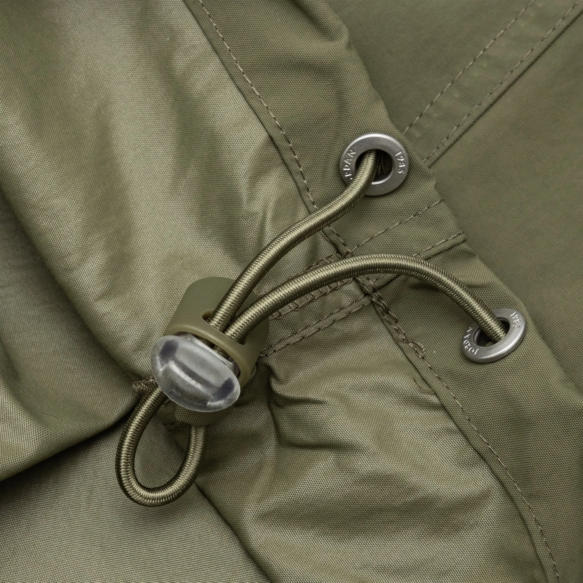 ESSENTIALS WOVEN PANT MEDIUM OLIVE