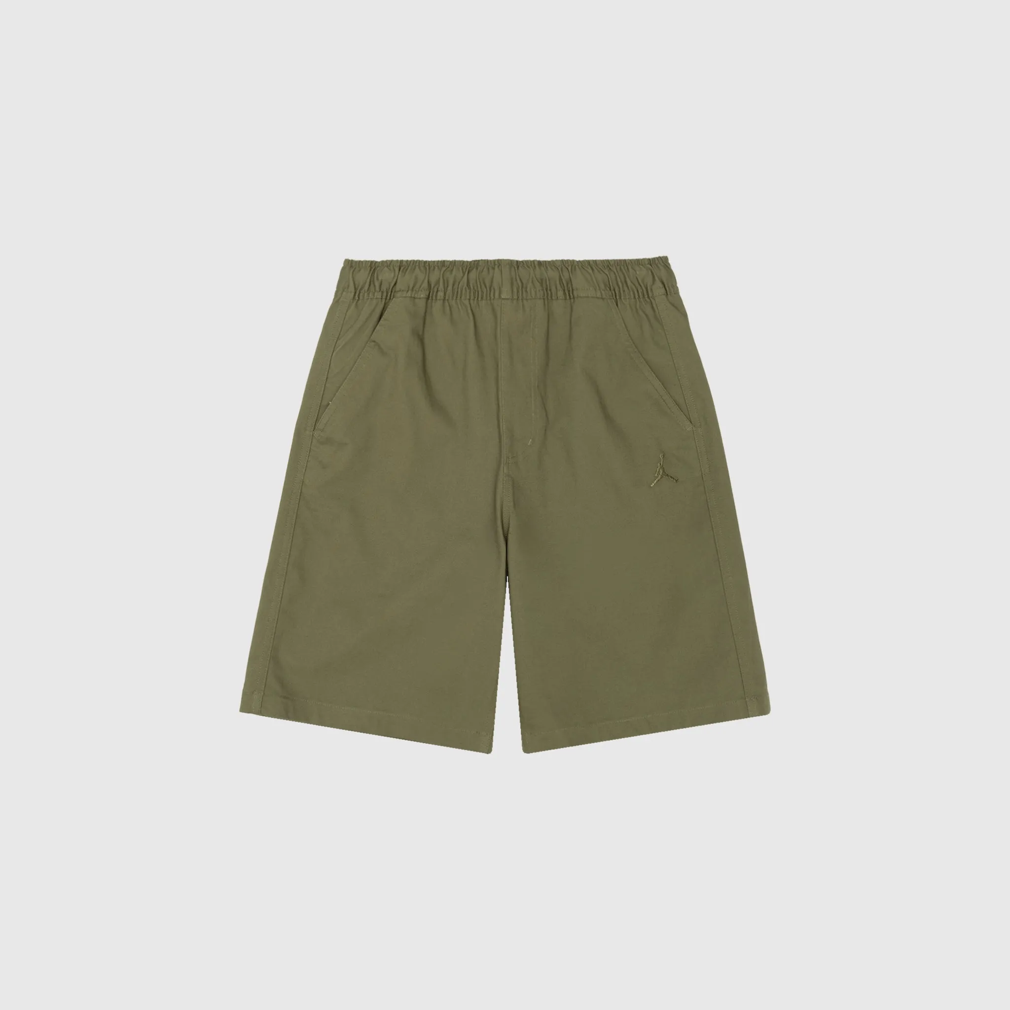 ESSENTIALS WOVEN SHORTS MEDIUM OLIVE