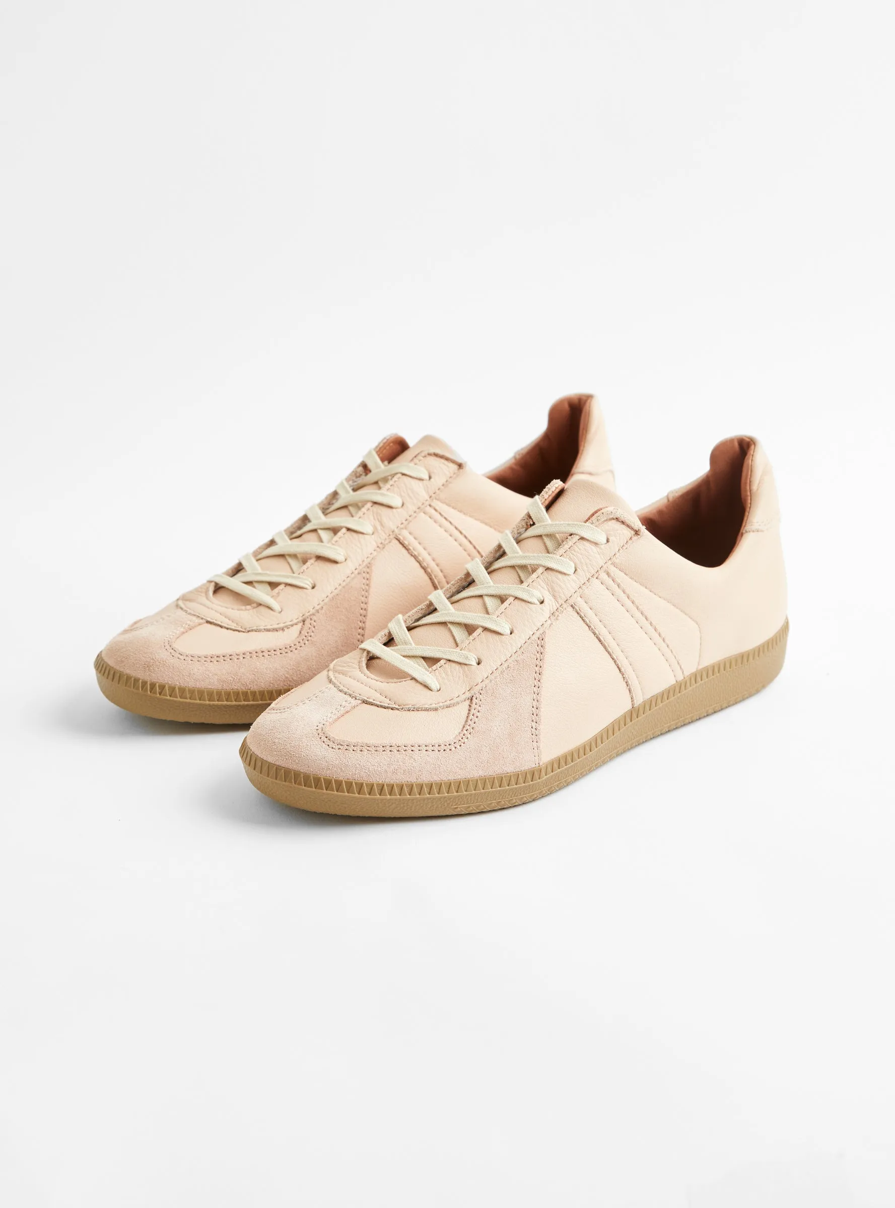 German Military Trainers 1700L Nude