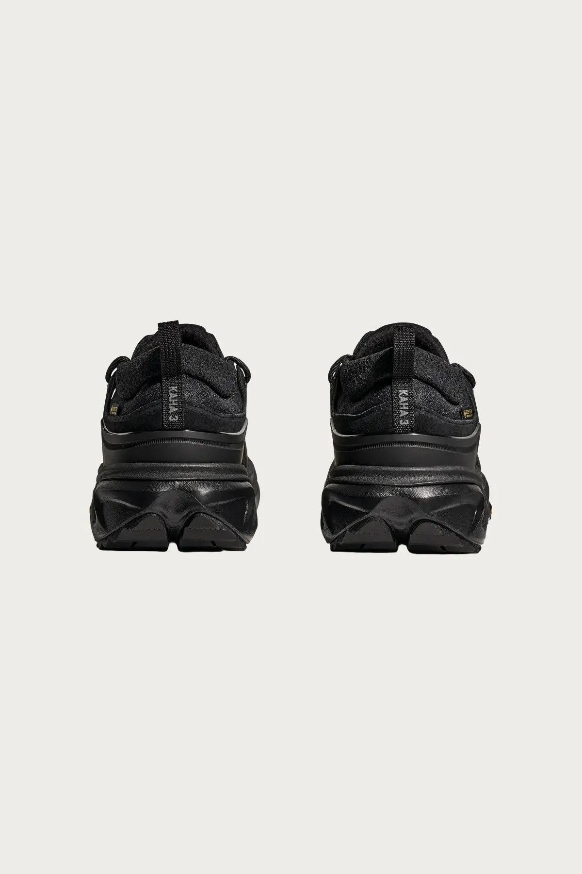 M Kaha 3 Low GTX - Black/Black