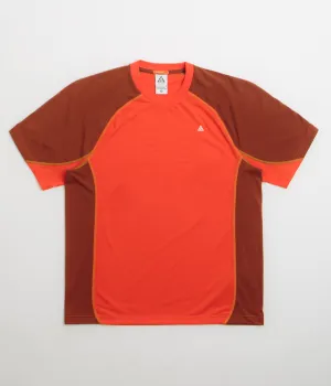 Nike ACG Goat Rocks T-Shirt - Picante Red / Cinnamon / Summit White