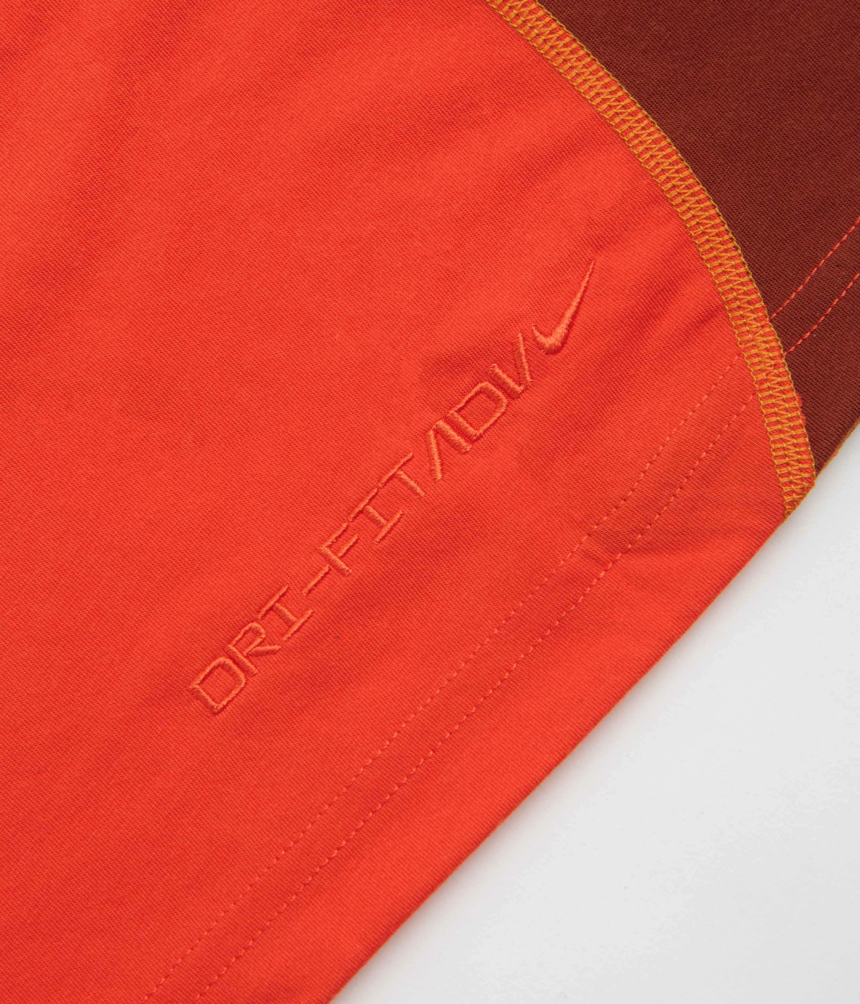 Nike ACG Goat Rocks T-Shirt - Picante Red / Cinnamon / Summit White