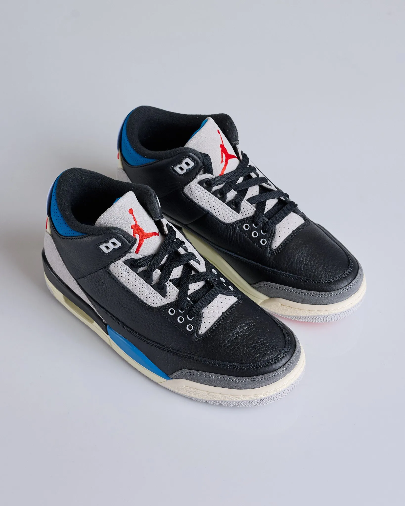Nike Air Jordan 3 Retro Rare Air Black Chile Red-Neutral Grey IB8967 004