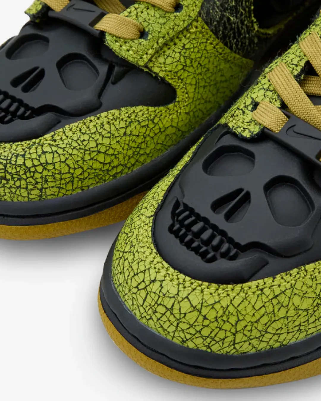 Nike Dunk Low Pro Halloween Bright Cactus Sneakers