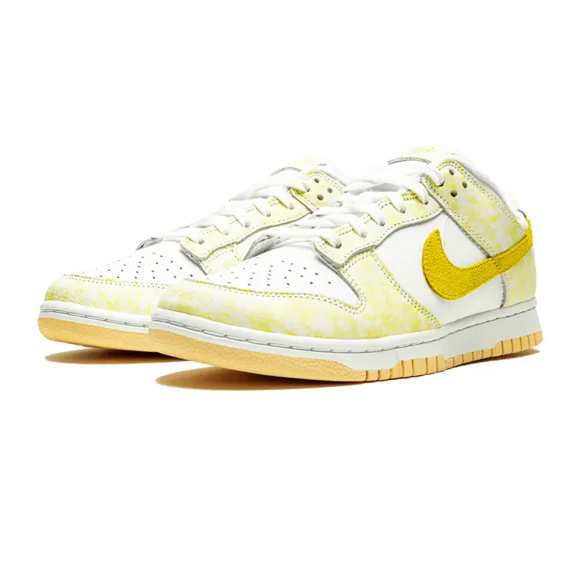 Nike Dunk Low Strike Yellow (W)