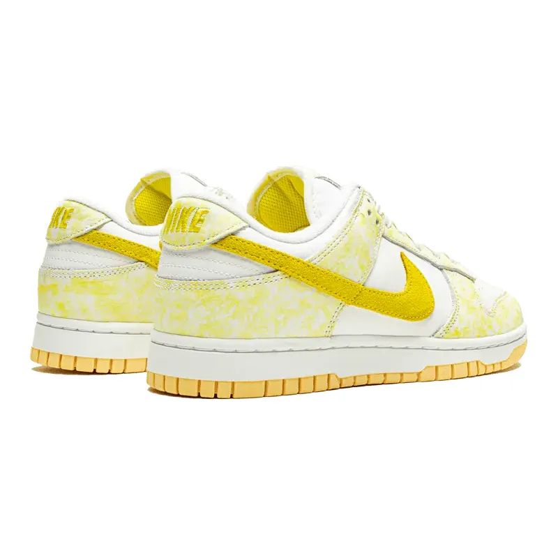 Nike Dunk Low Strike Yellow (W)