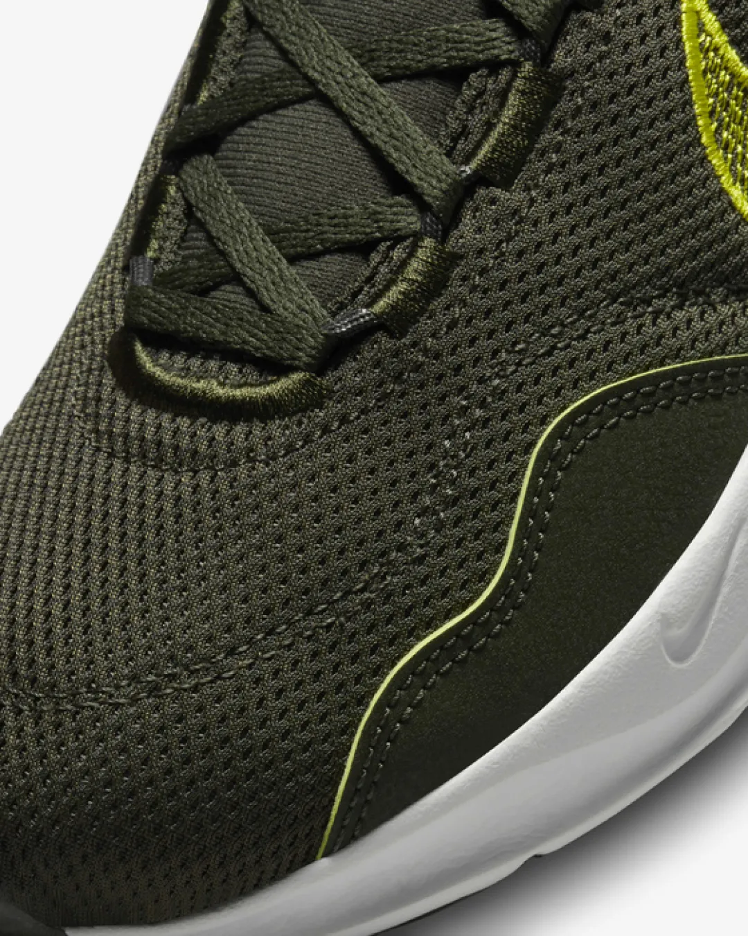 Nike Legend Essential 3 Next Nature Sneakers