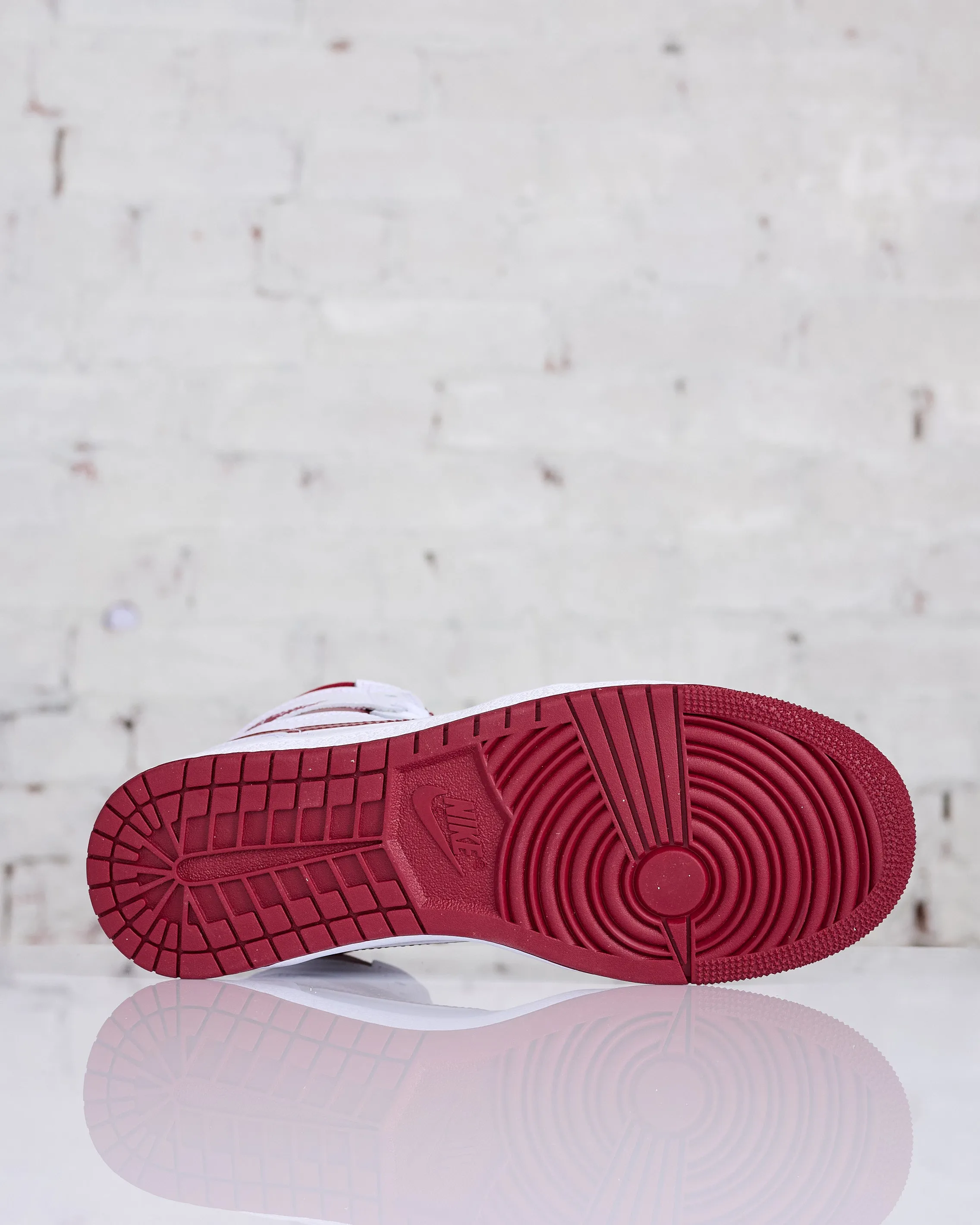 Nike Men's Air Jordan 1 High '85 Metallic Burgundy White/Team Red-White