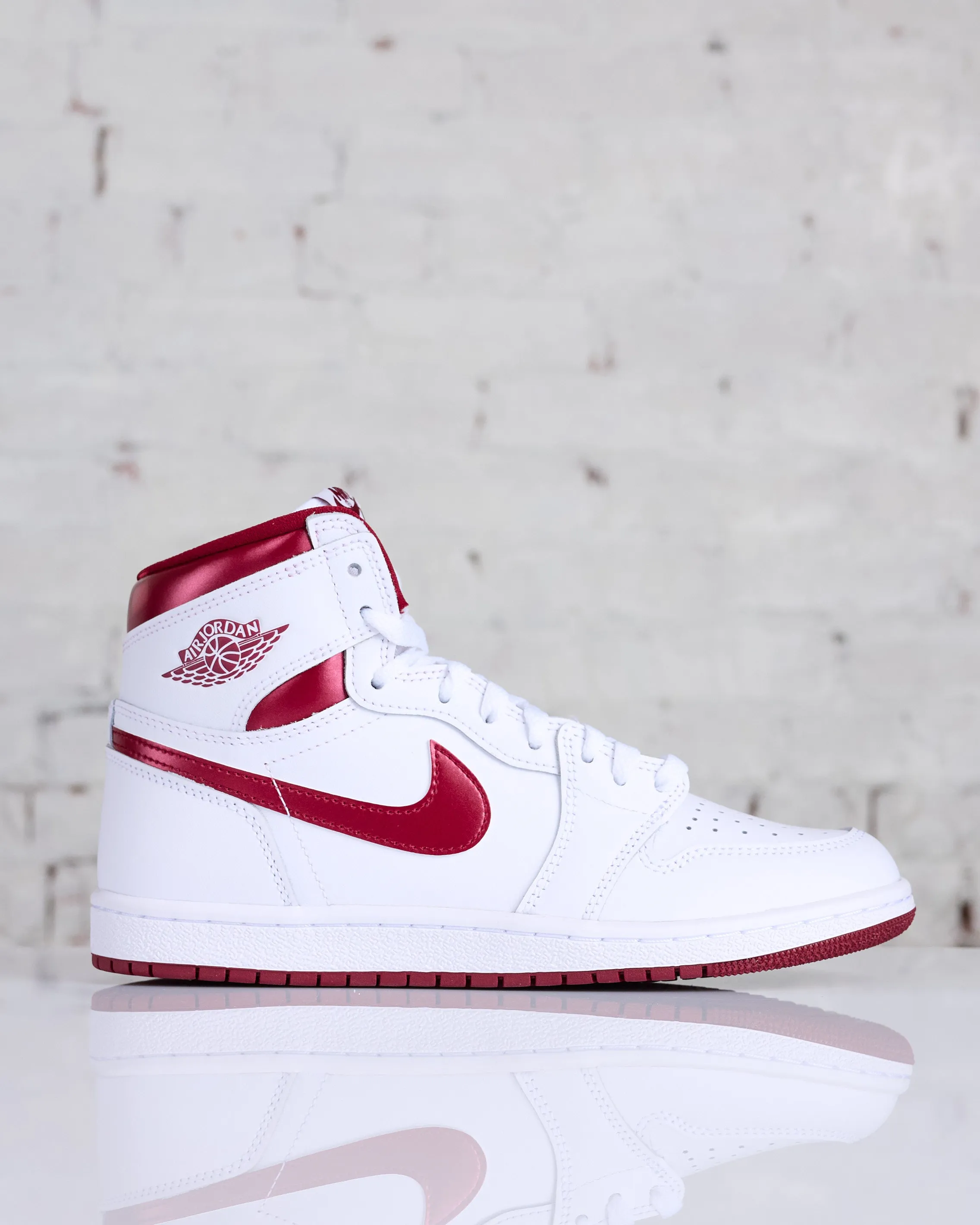Nike Men's Air Jordan 1 High '85 Metallic Burgundy White/Team Red-White