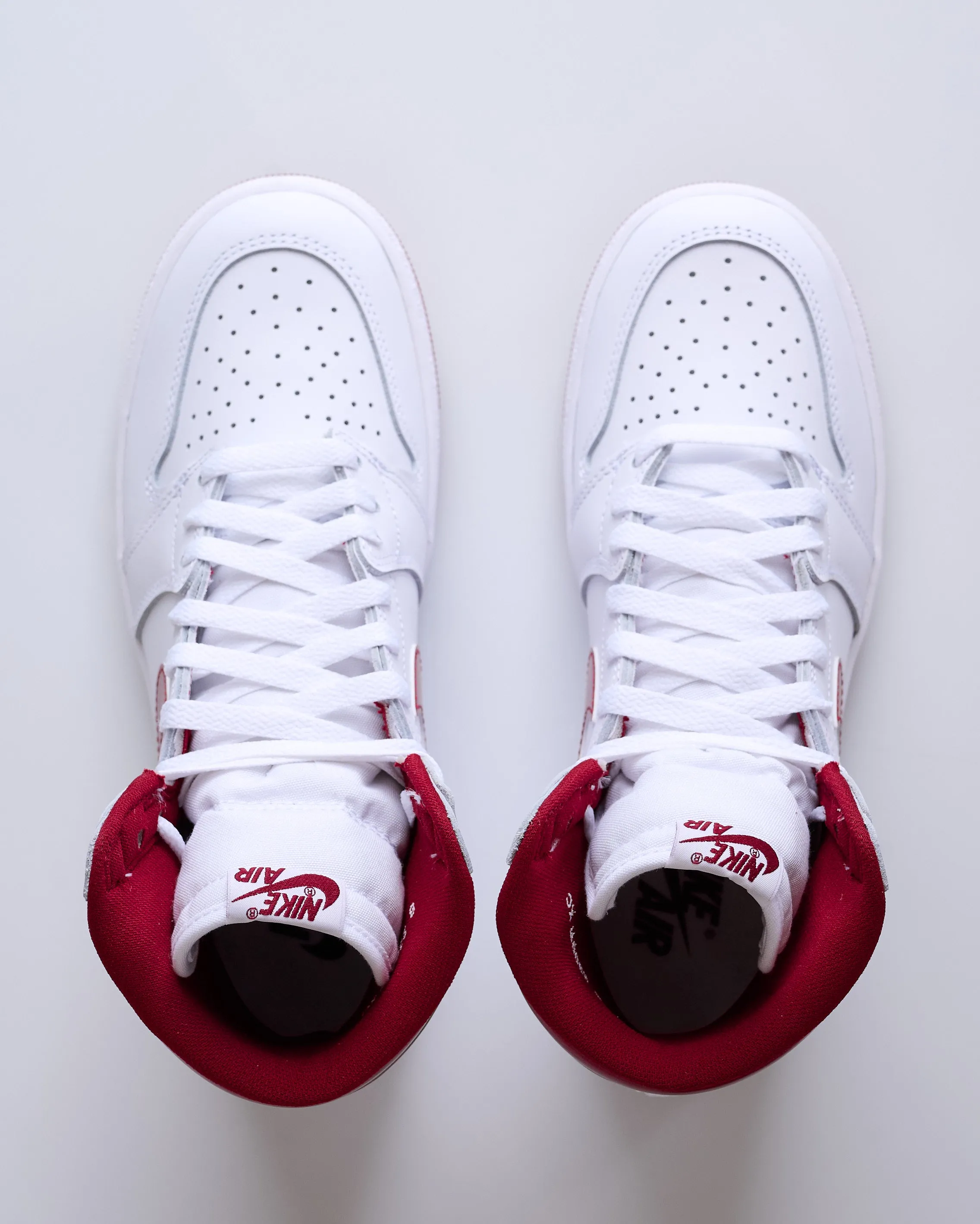 Nike Men's Air Jordan 1 High '85 Metallic Burgundy White/Team Red-White