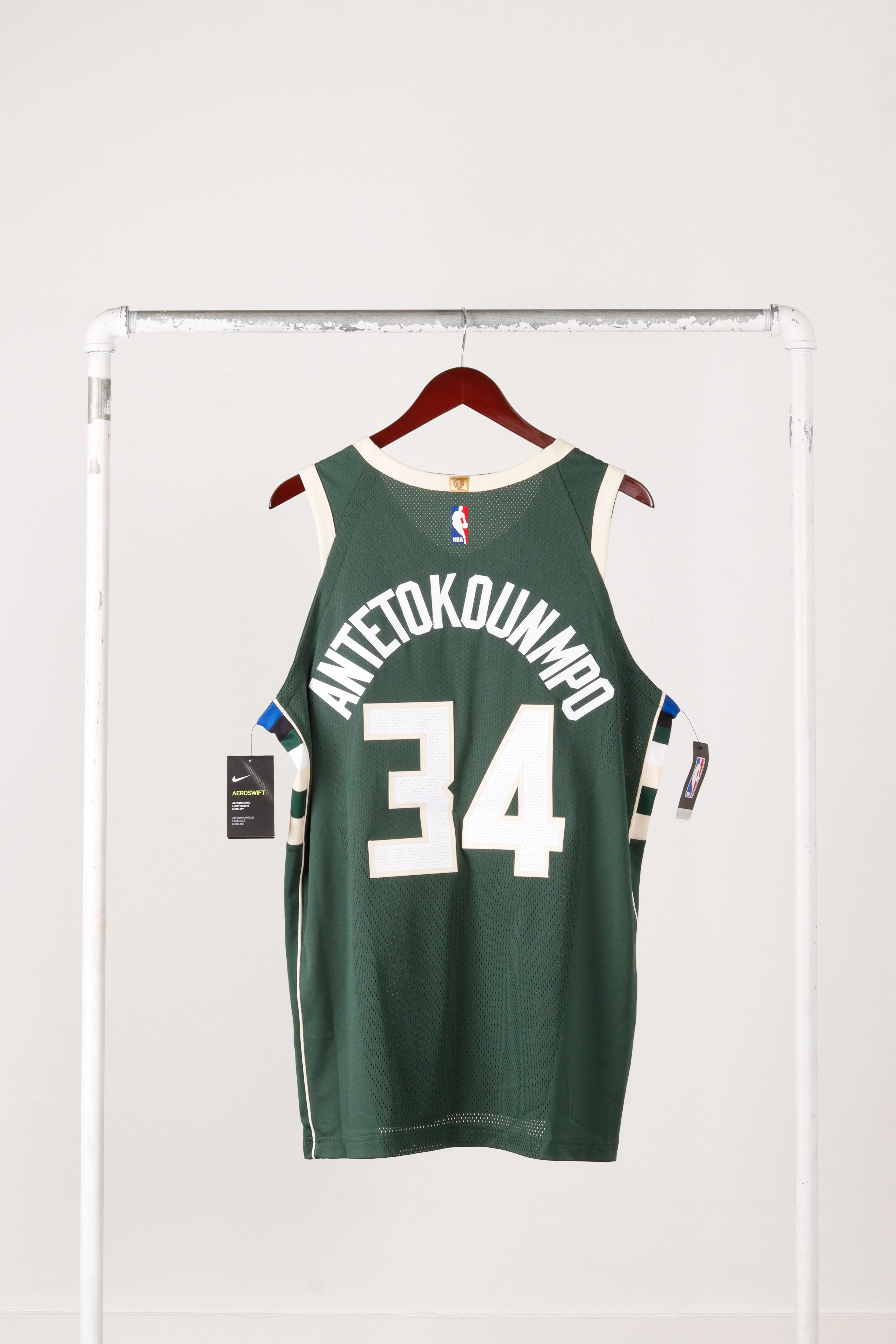 Nike 'Milwaukee Bucks 2017-18 Giannis Antetokounmpo Away' Authentic Aeroswift Jersey
