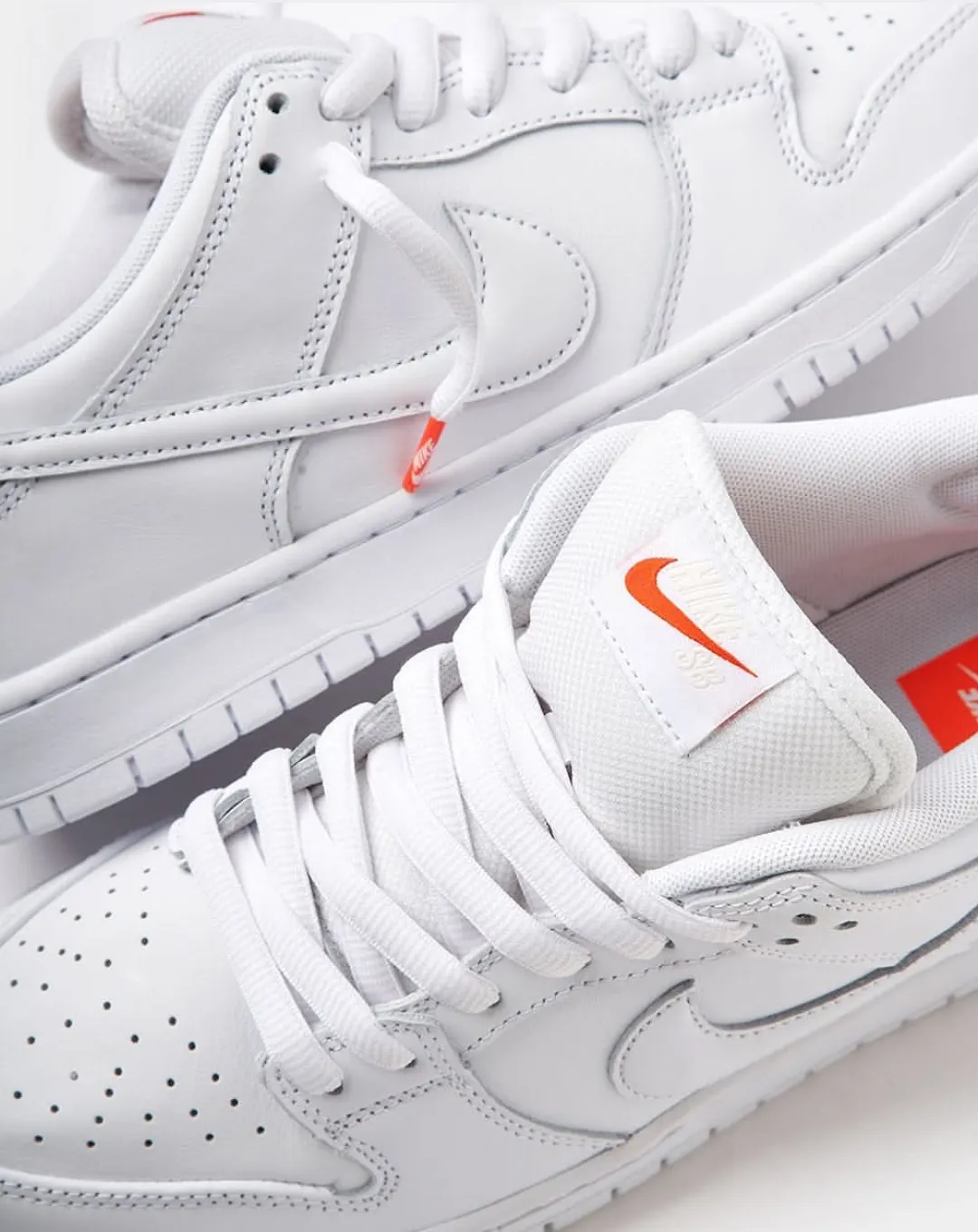 Nike SB Dunk Low Pro ISO ORANGE LABEL Triple White Sneakers