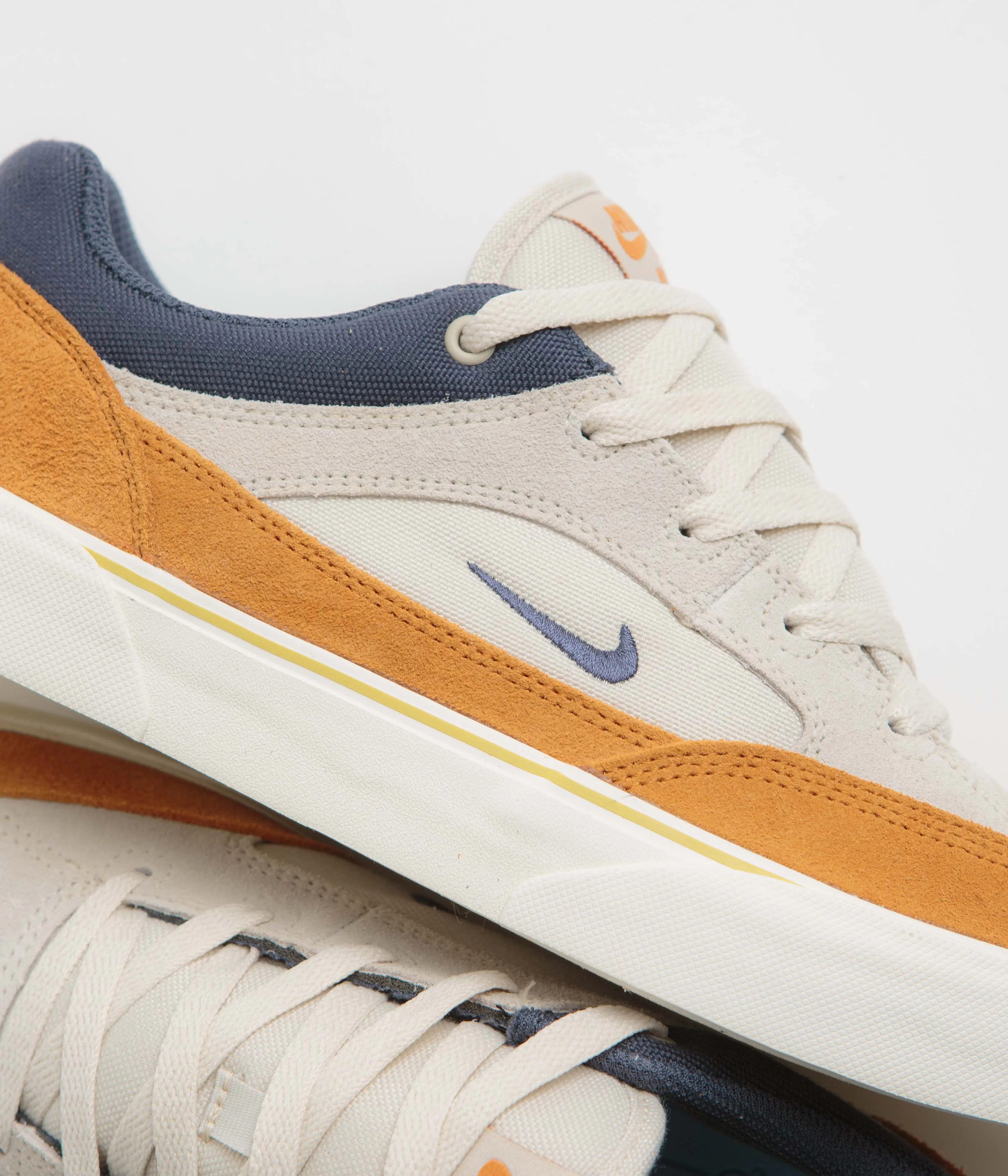 Nike SB Malor Shoes - Light Orewood Brown / Thunder Blue - Monarch - Sail