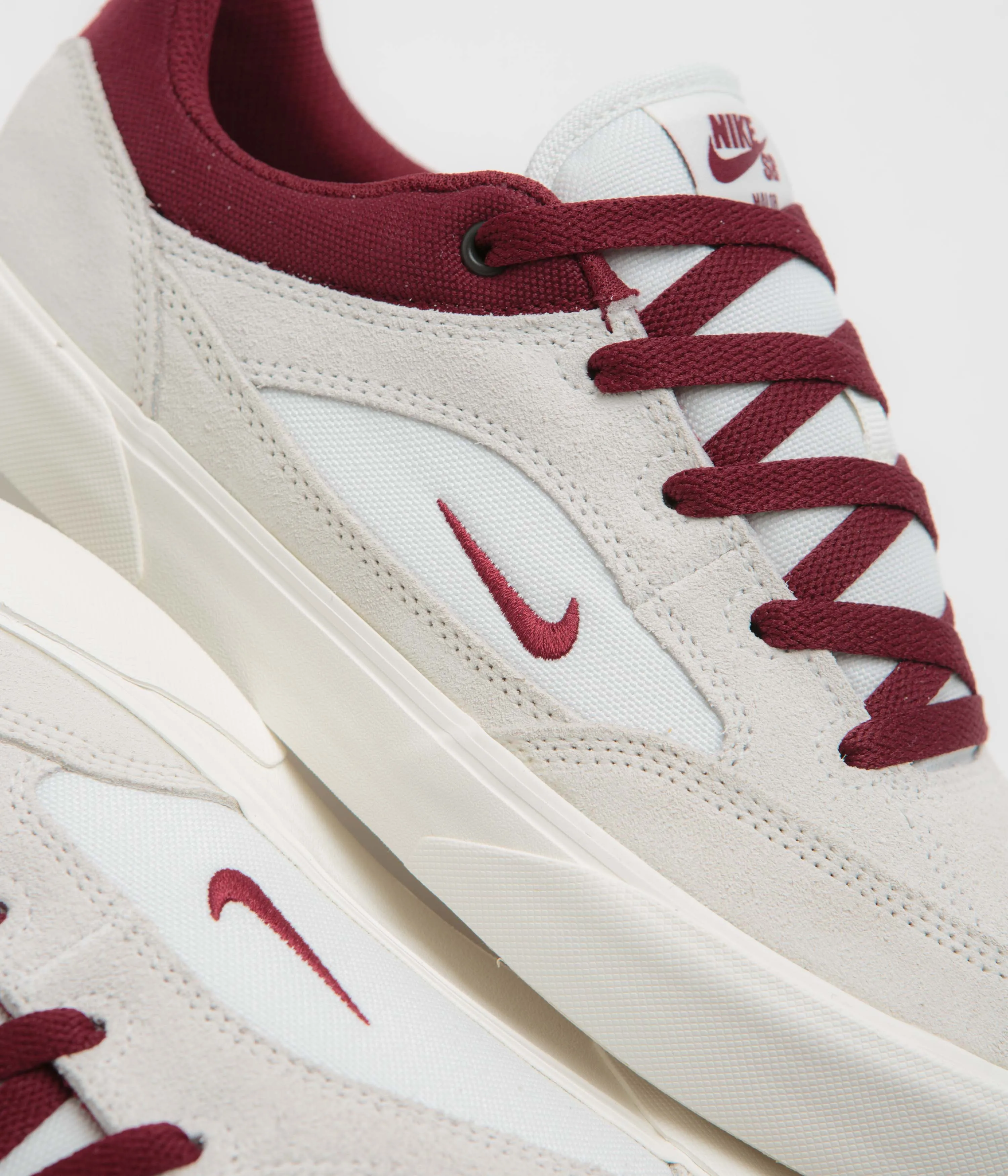 Nike SB Malor Shoes - Summit White / Team Red - Phantom - Sail