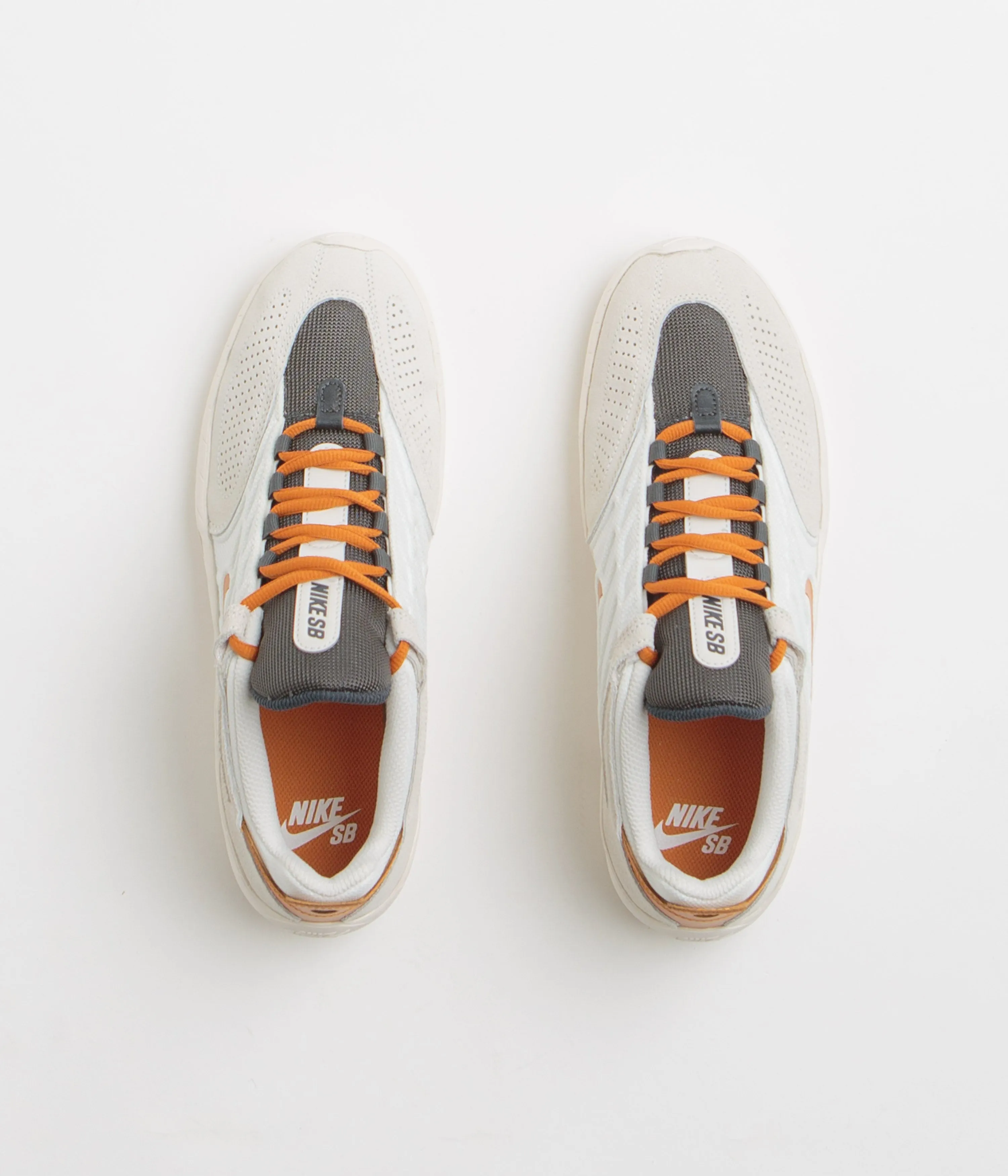 Nike SB Vertebrae Shoes - Summit White / Monarch - Phantom
