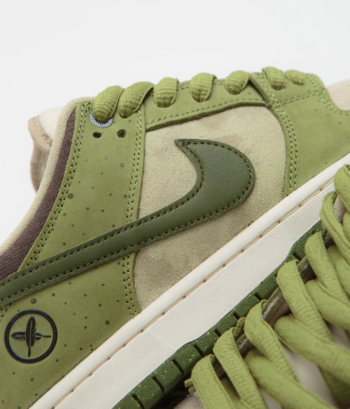 Nike SB x Yuto Horigome Dunk Low Pro Shoes - Asparagus / Legion Green - Light Khaki
