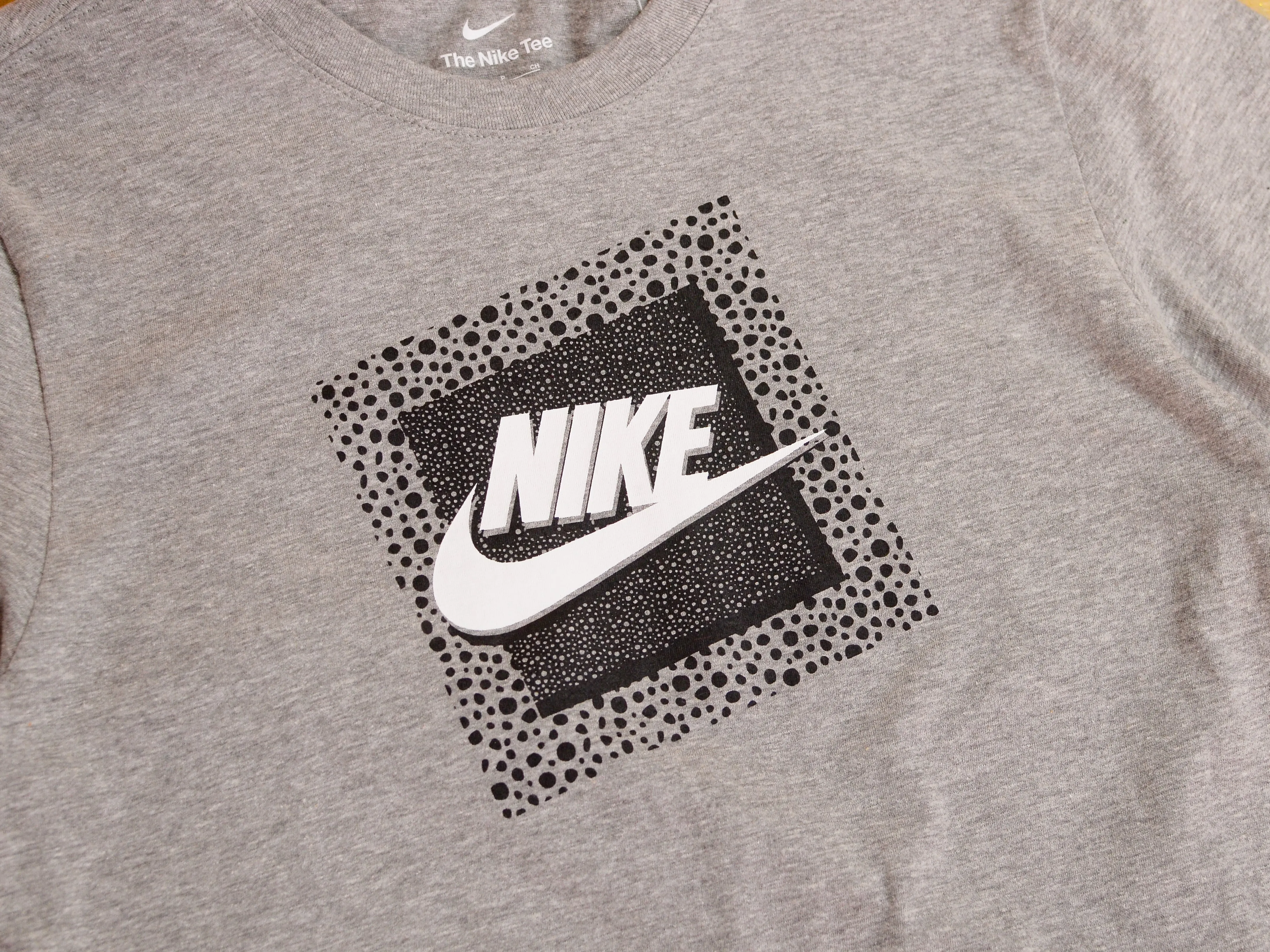Nike Sportswear Layer Logo T-Shirt - Grey