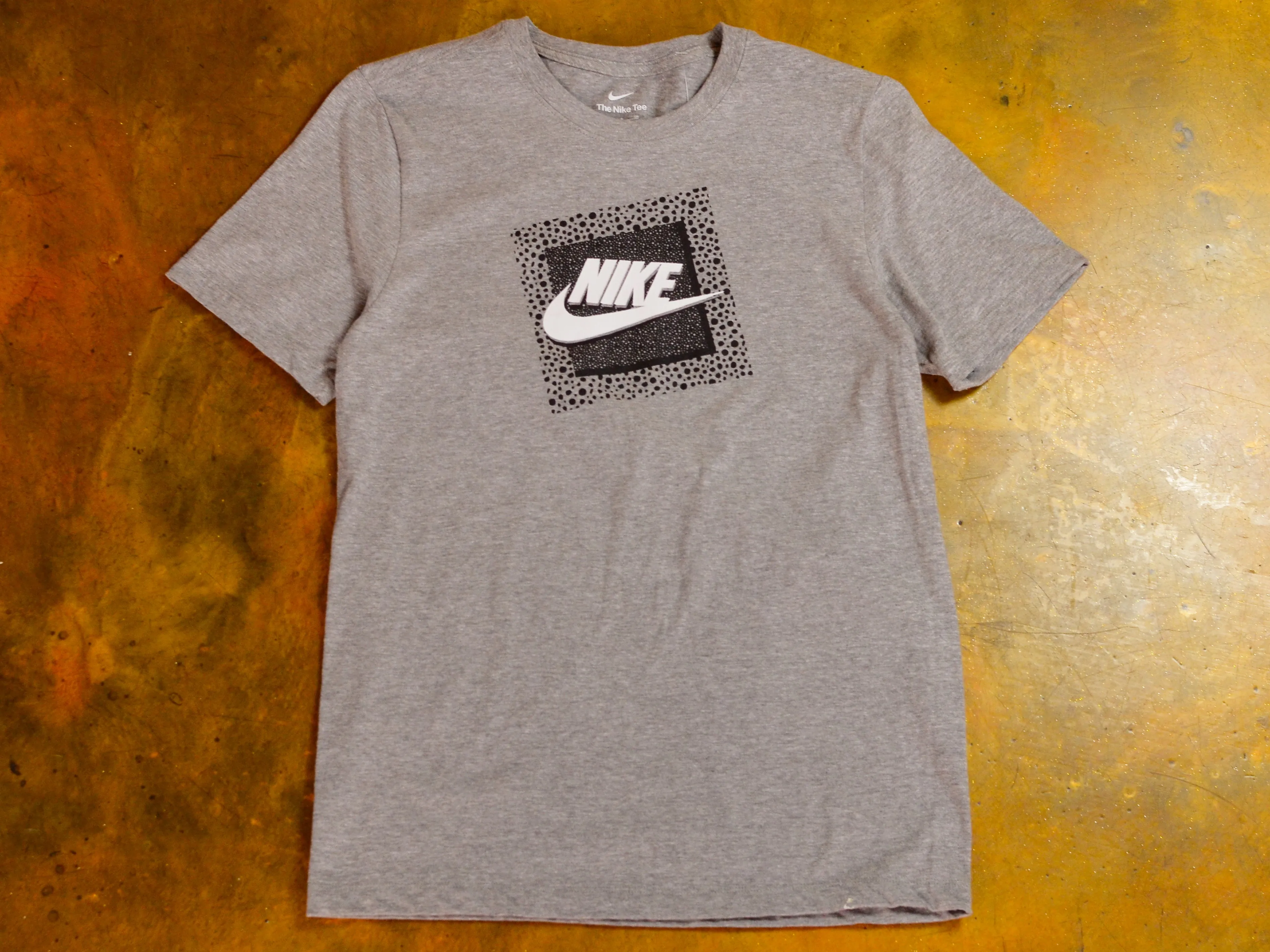 Nike Sportswear Layer Logo T-Shirt - Grey
