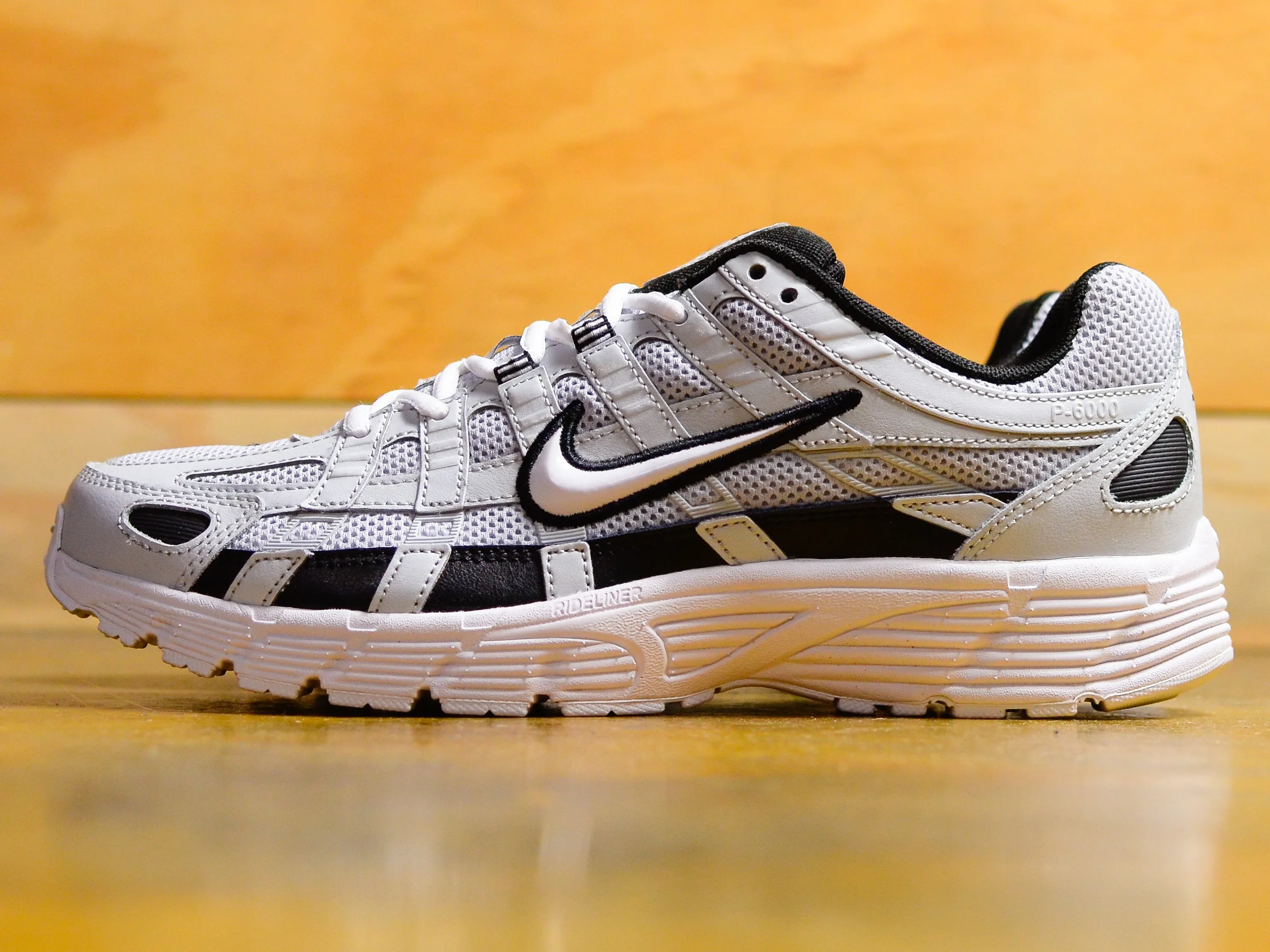 P-6000 - Pure Platinum / Black / White
