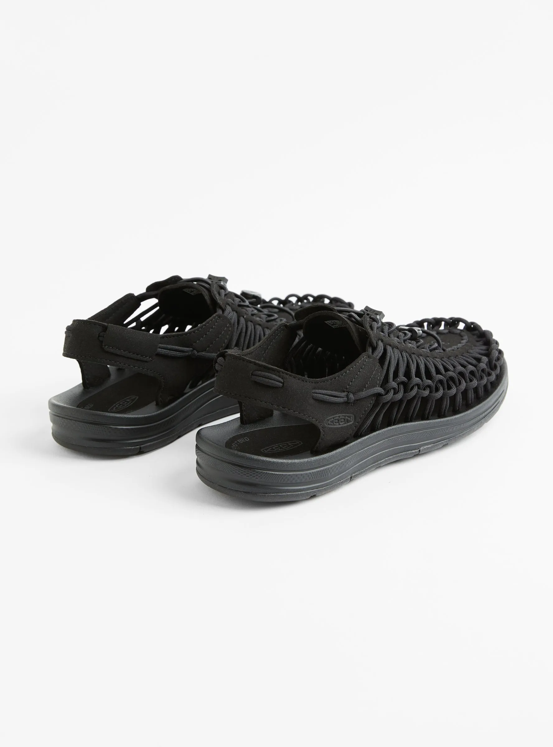 UNEEK Black & Black