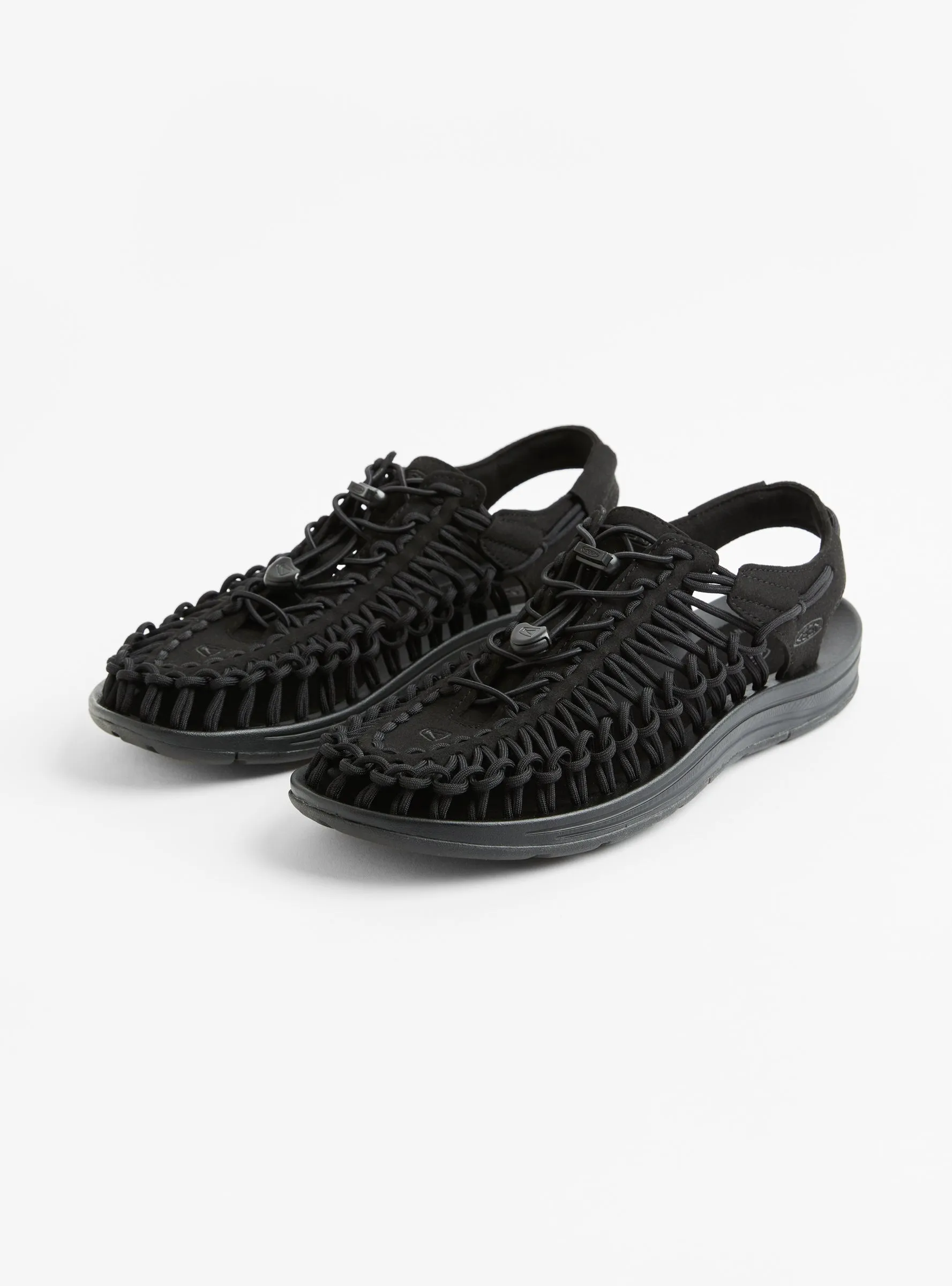 UNEEK Black & Black