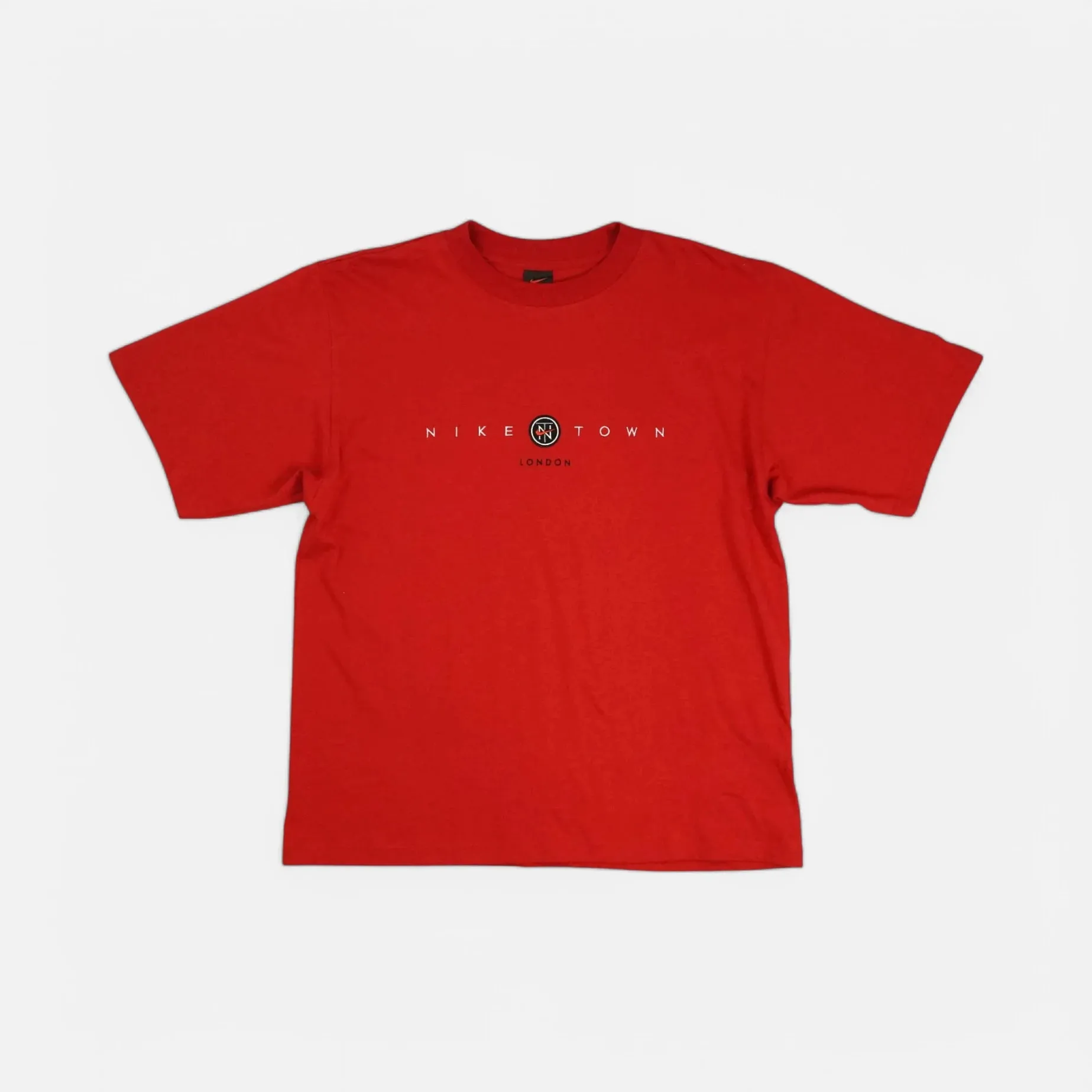 Vintage Nike Town 1990s London Red T-shirt (M)