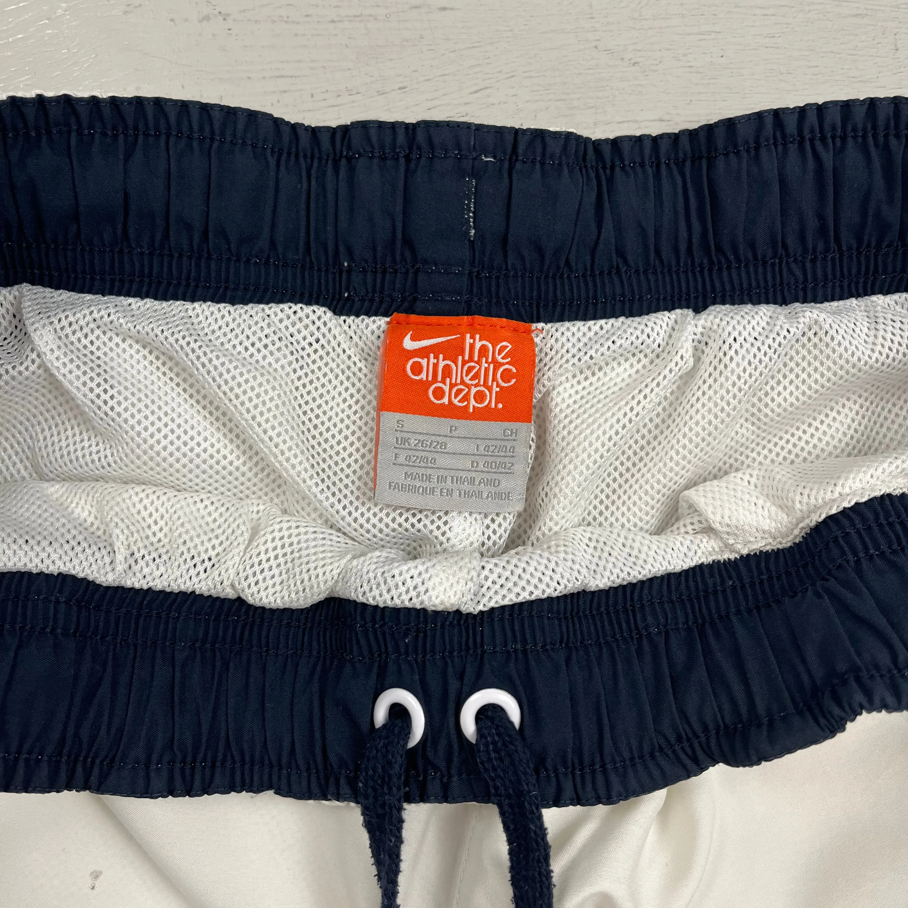 Vintage Nike White Shorts (S)