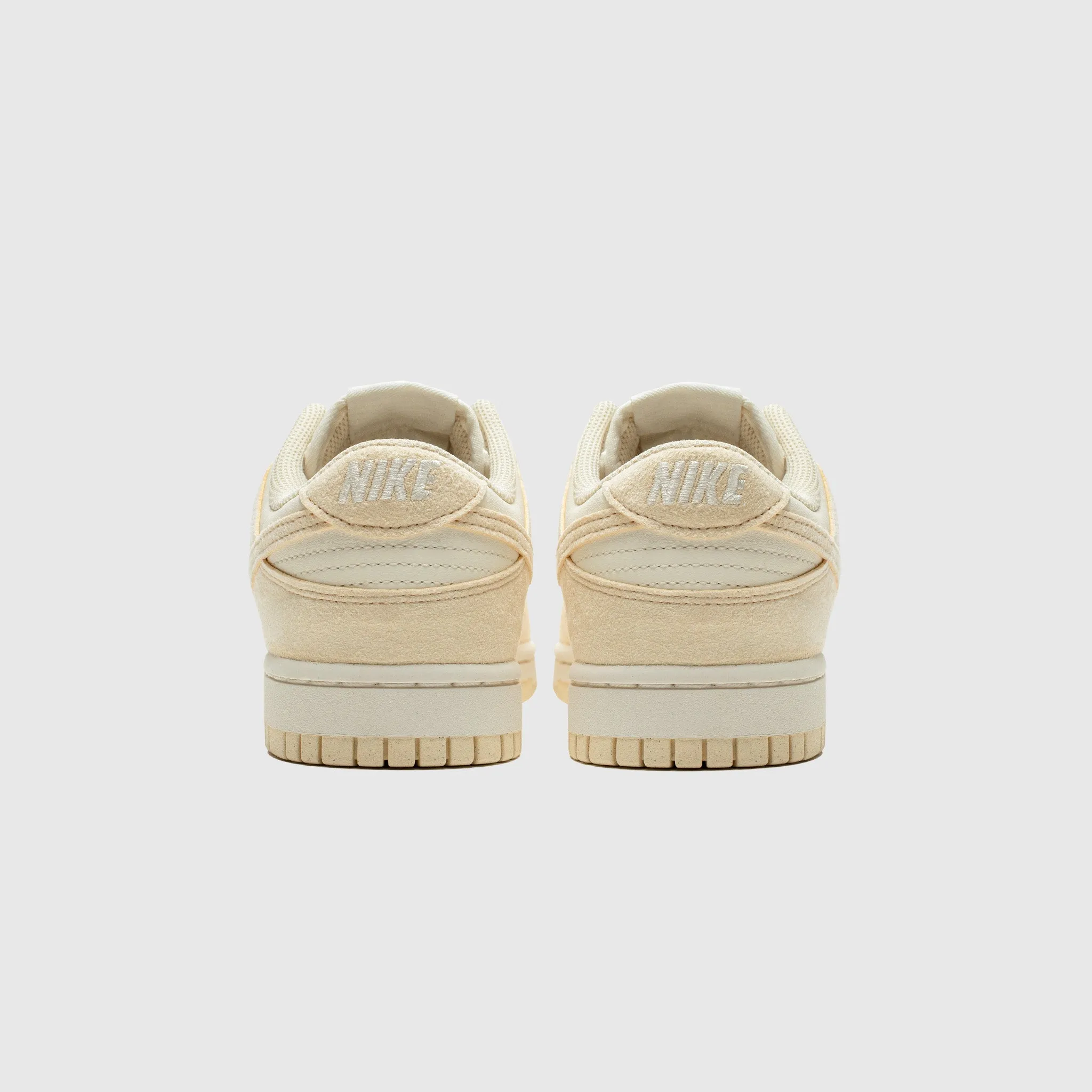 WMNS DUNK LOW BEACH PALE