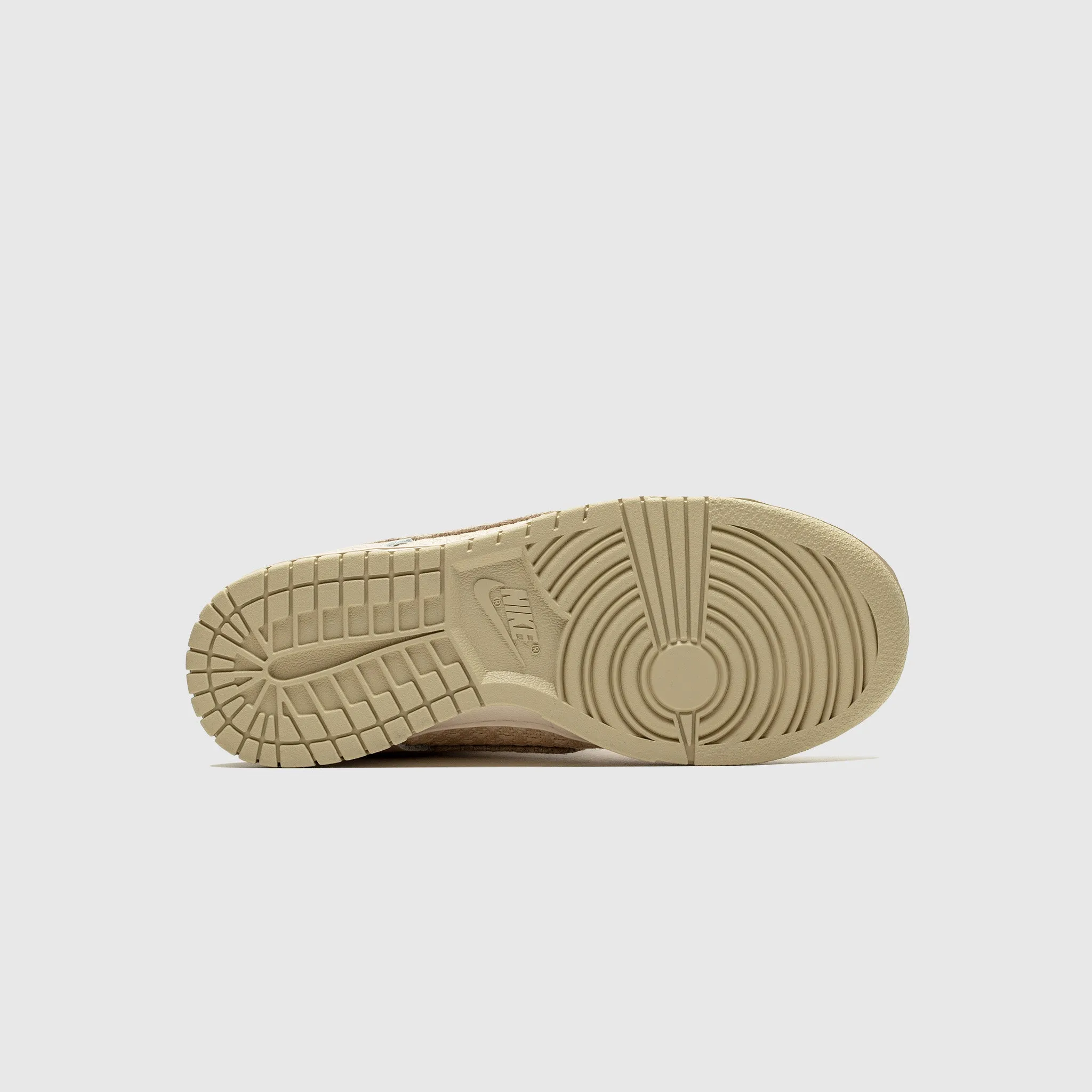 WMNS DUNK LOW DESERT KHAKI