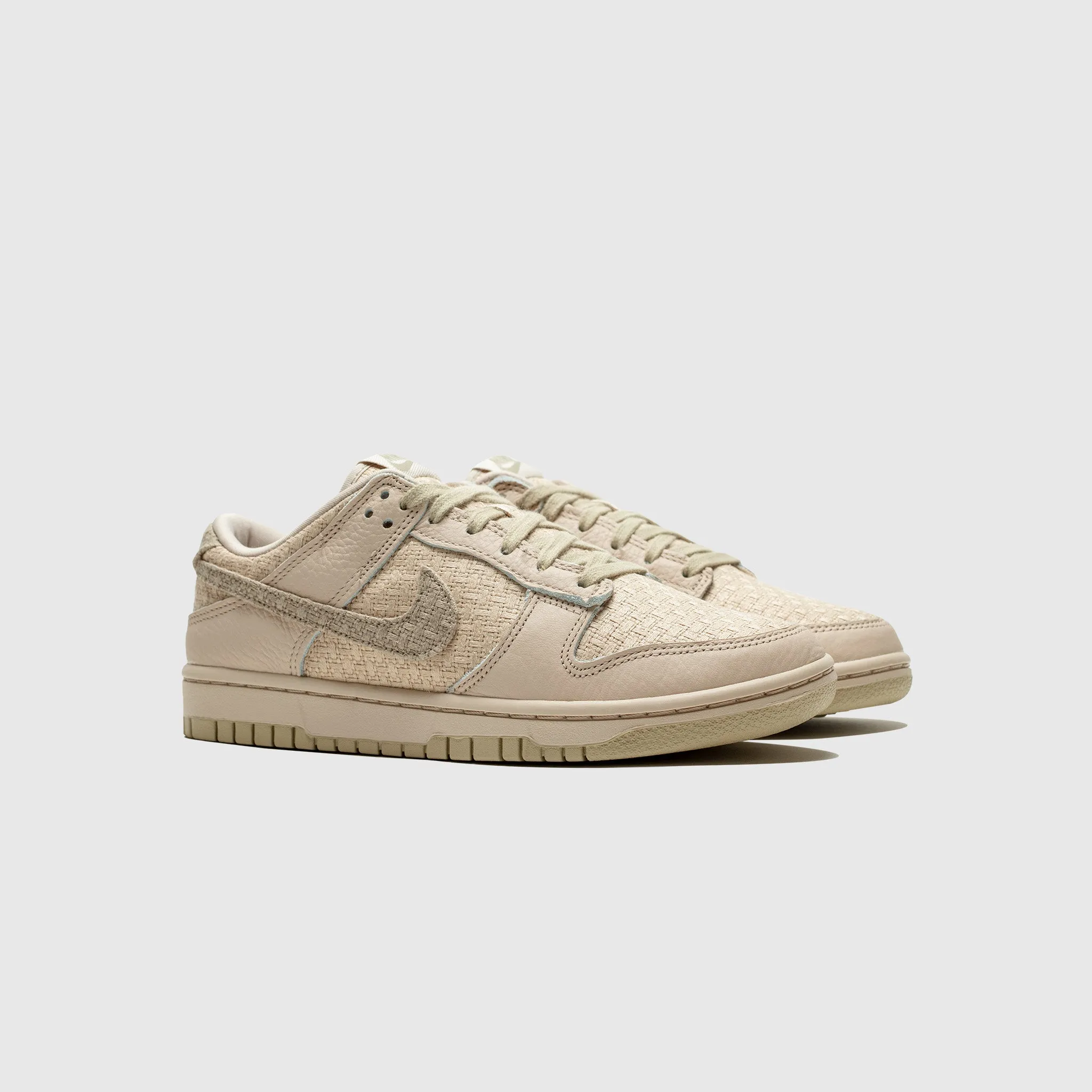 WMNS DUNK LOW DESERT KHAKI