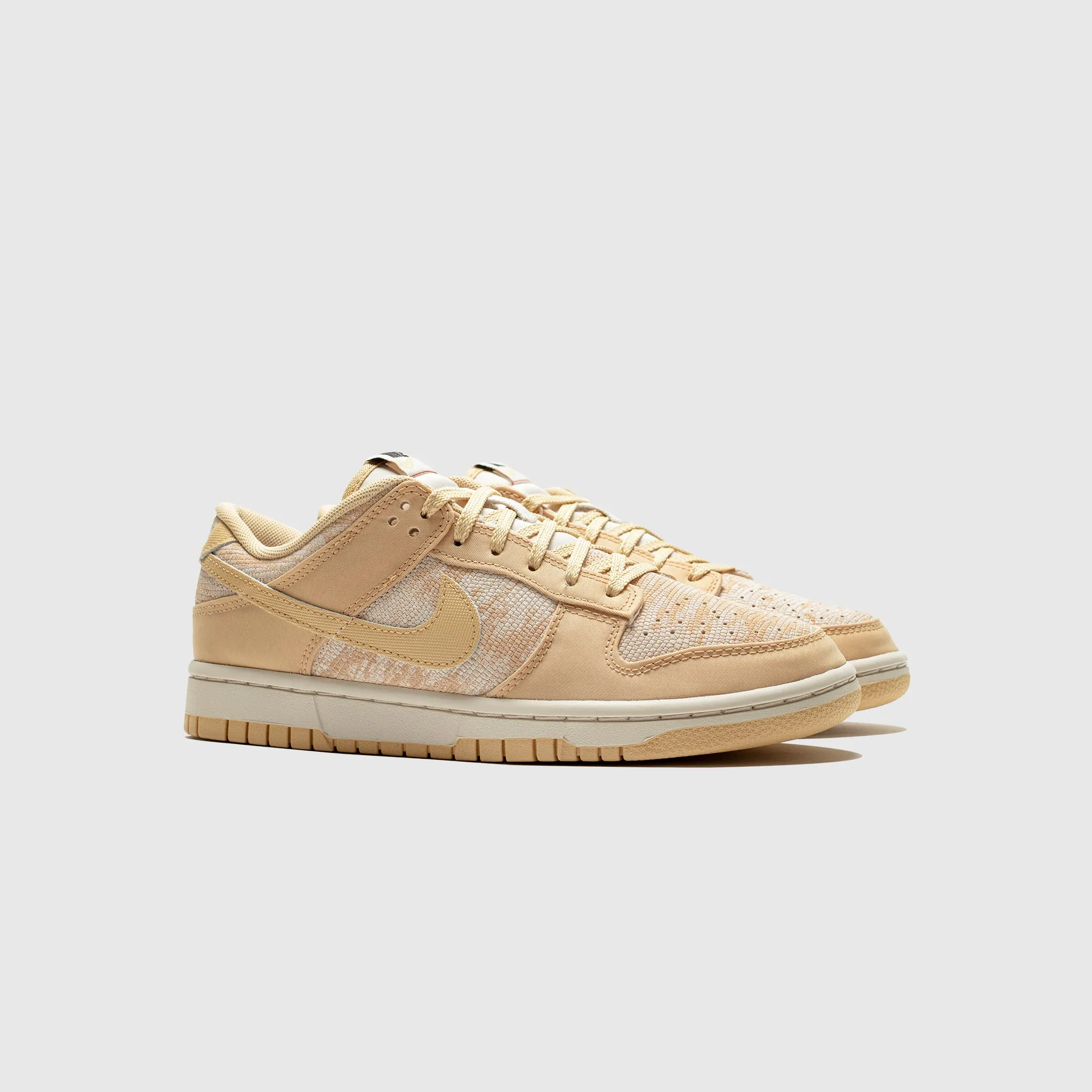 WMNS DUNK LOW SESAME