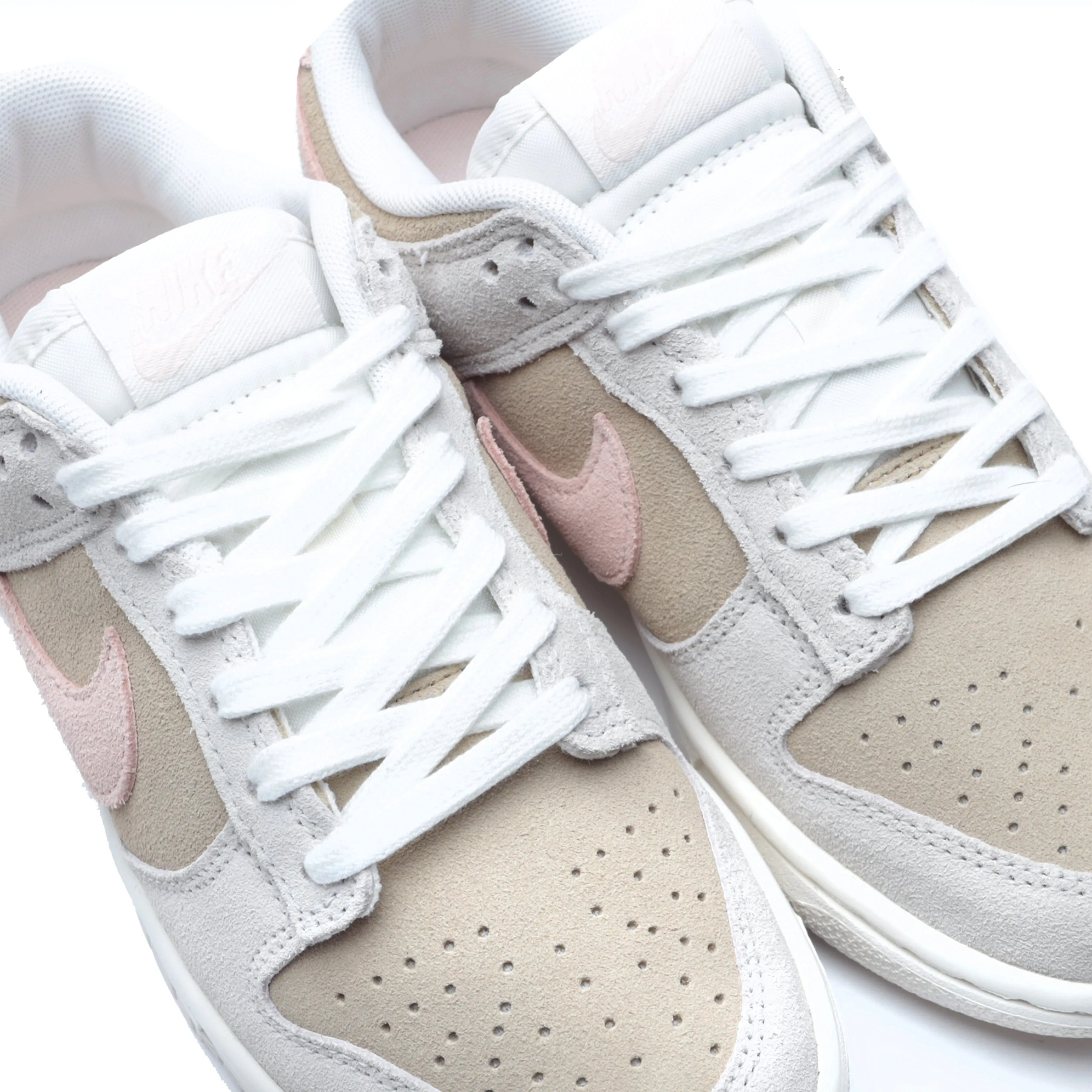 WMNS DUNK LOW