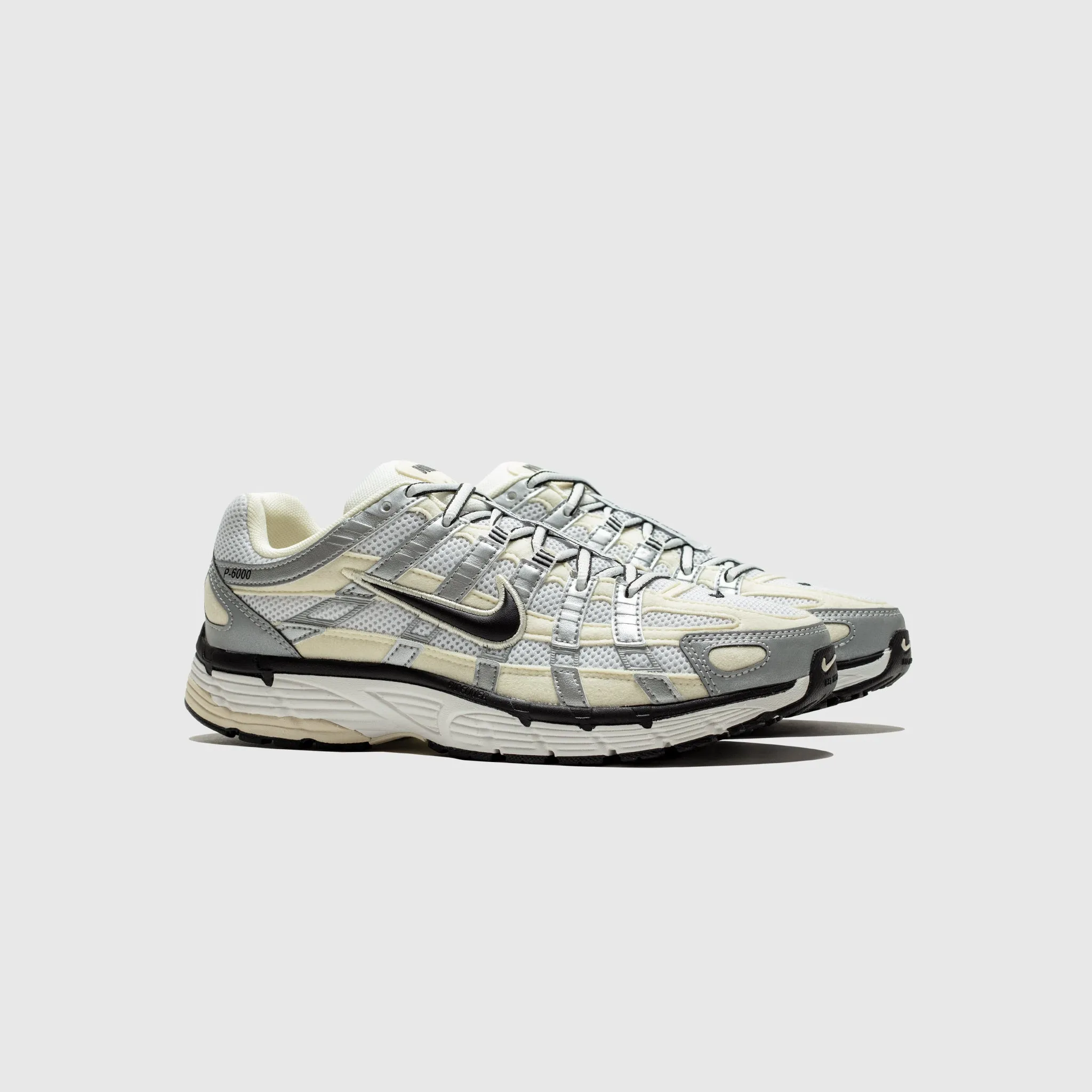 WMNS P-6000 COCONUT MILK