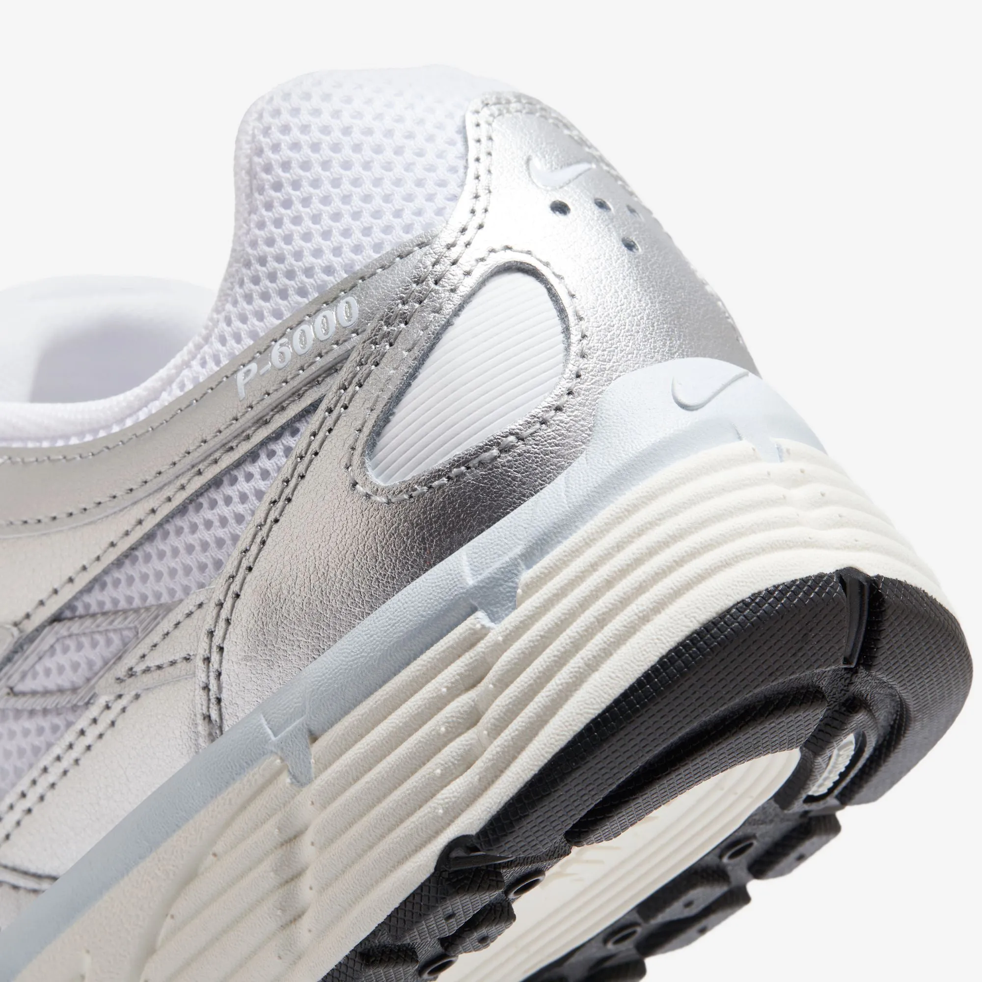 Wmns P-6000