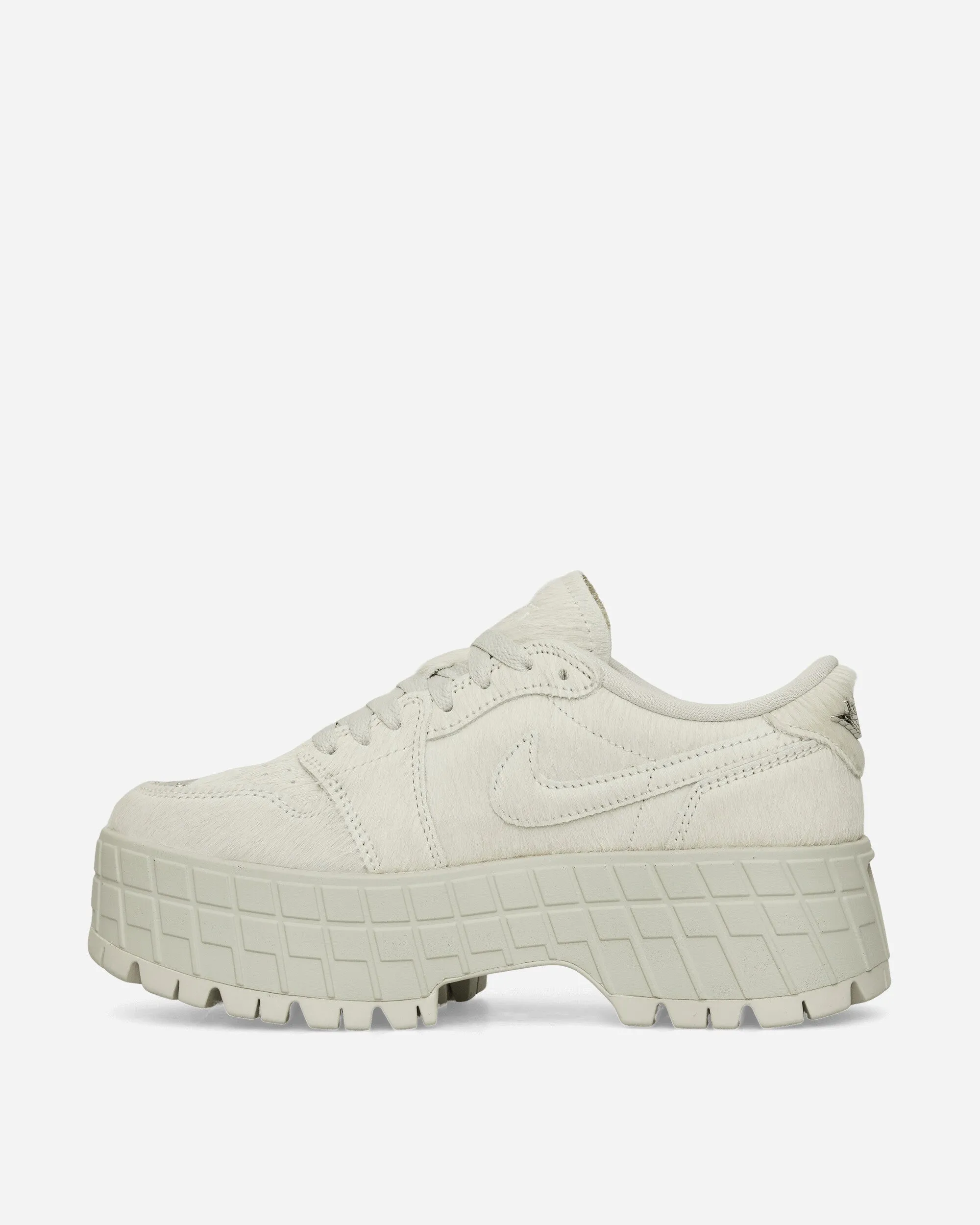 Women's Air Jordan 1 Brooklyn Low Sneakers Light Bone / Metallic Silver