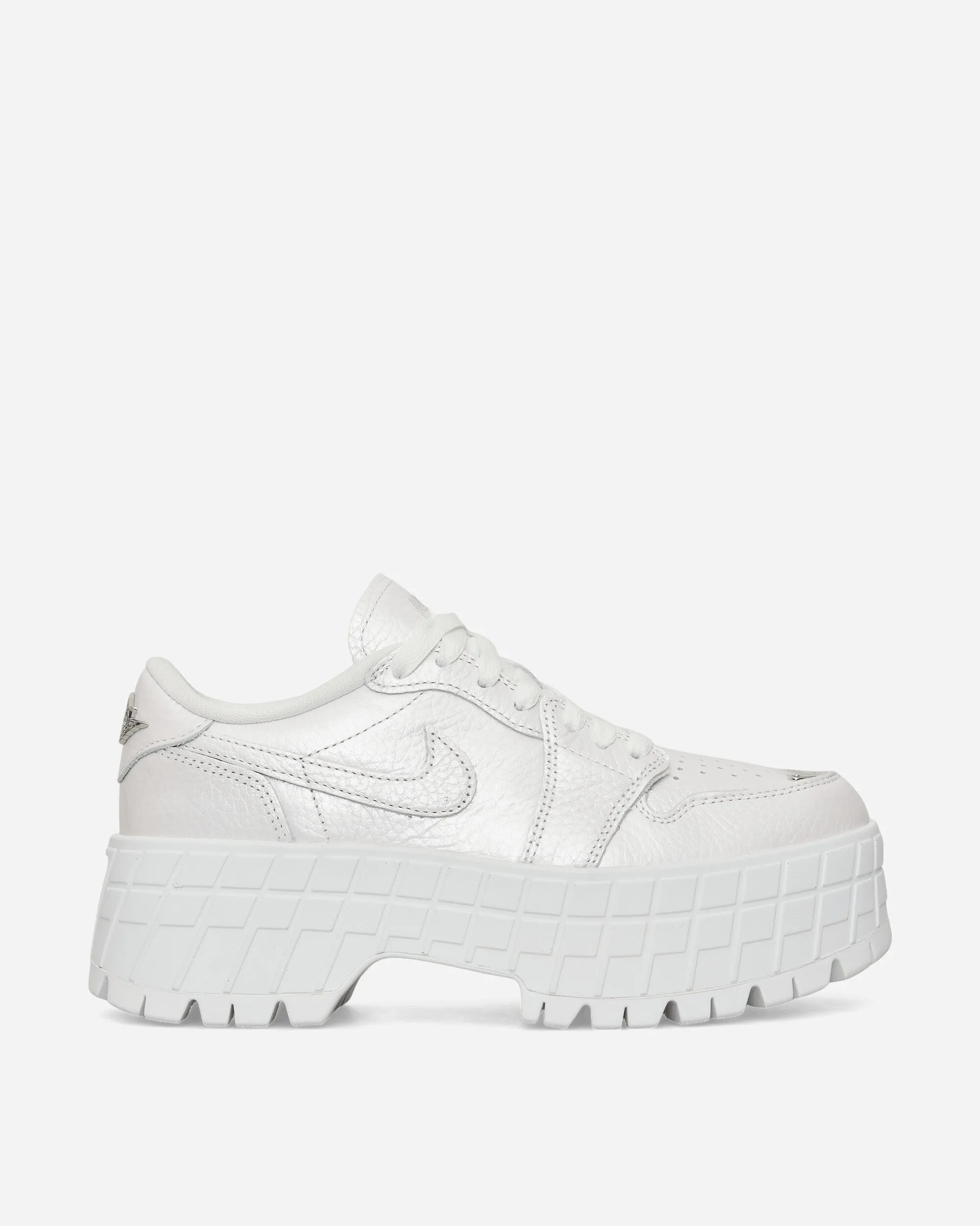 Women's Air Jordan 1 Brooklyn Low Sneakers White / Metallic Silver